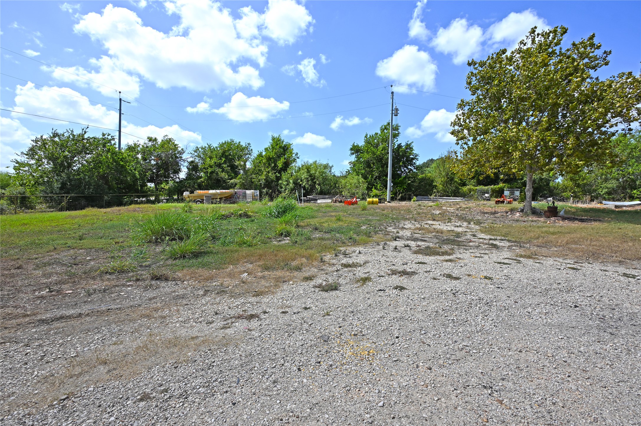 main property photo 28