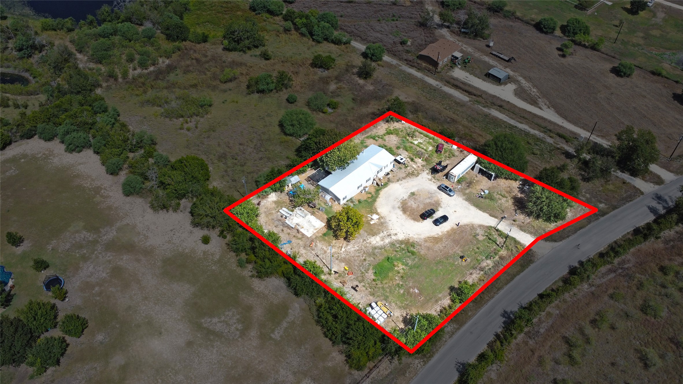 main property photo 37