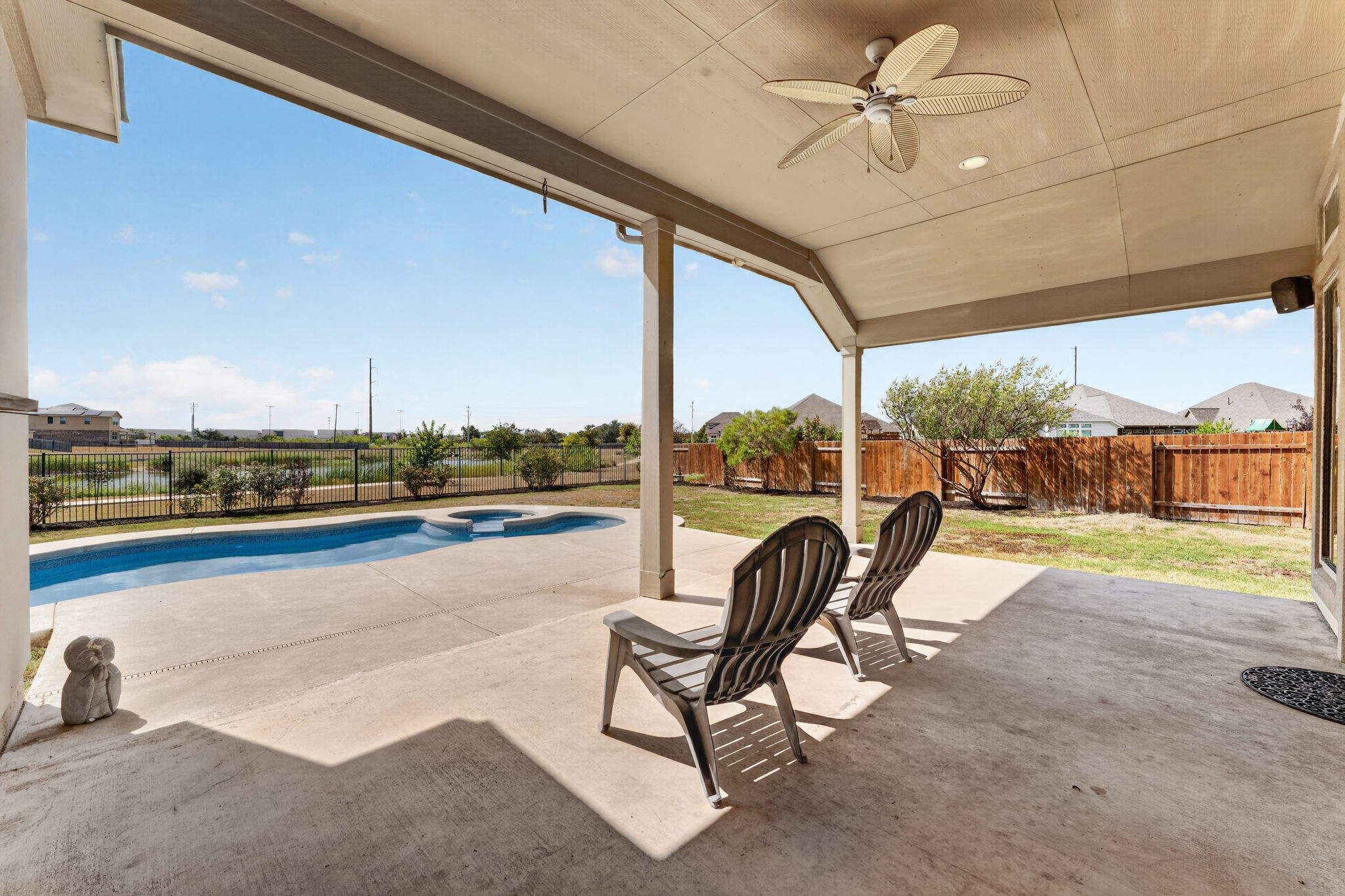 main property photo 22