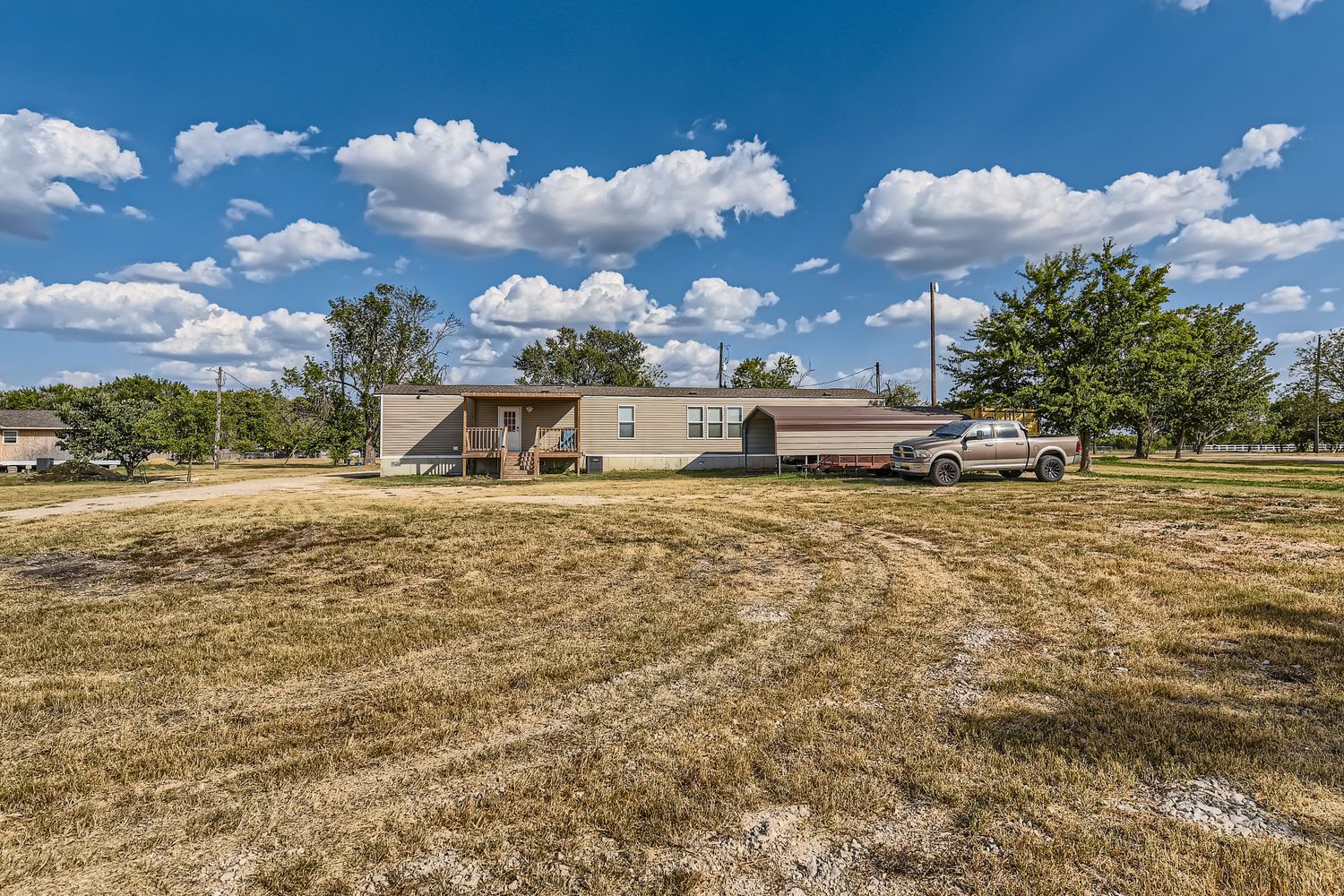 main property photo 25