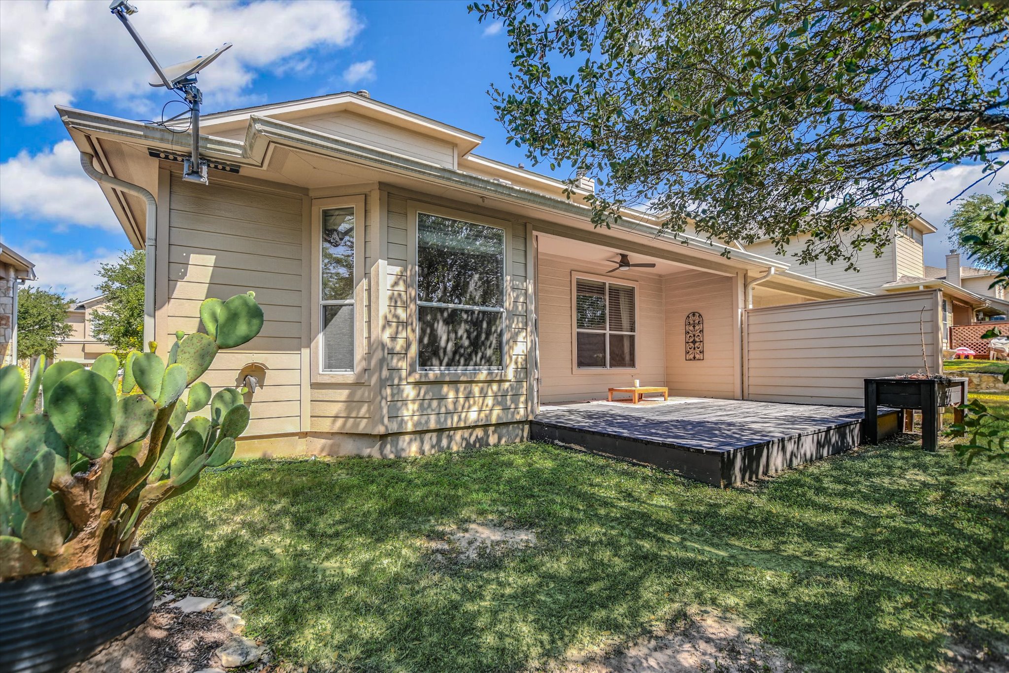 main property photo 18