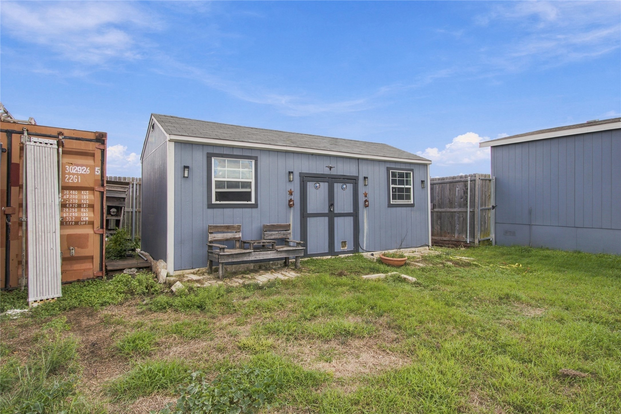 main property photo 25