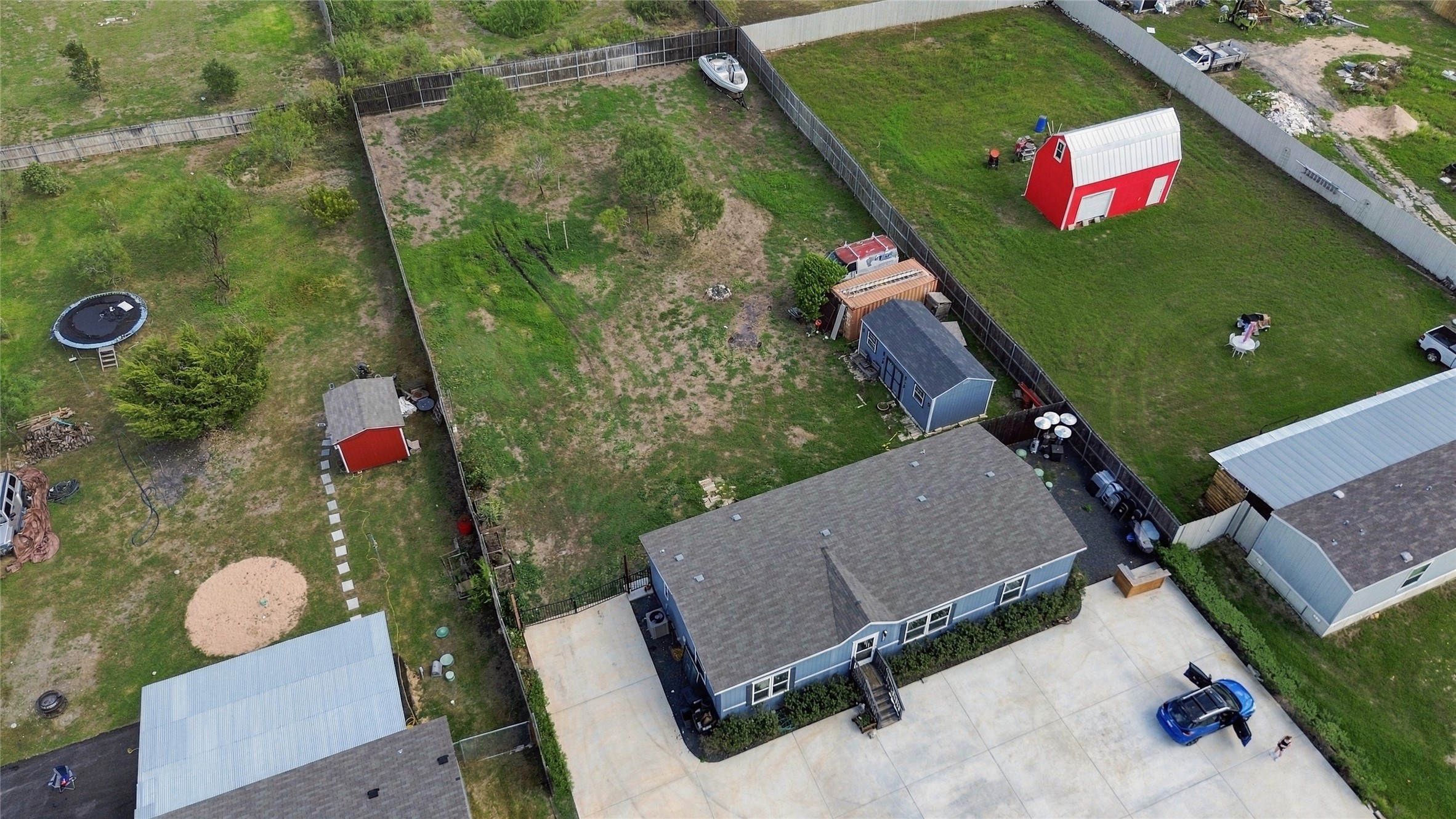main property photo 30