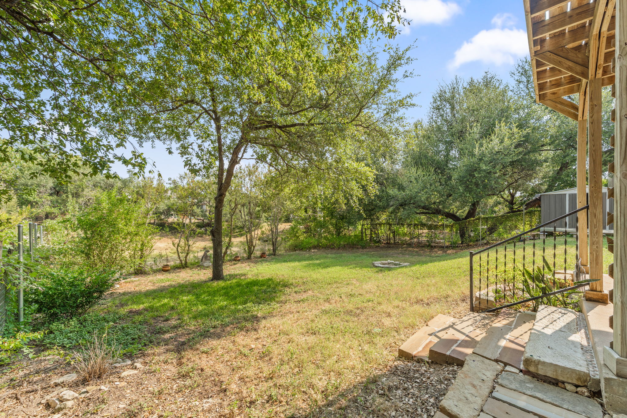 main property photo 27