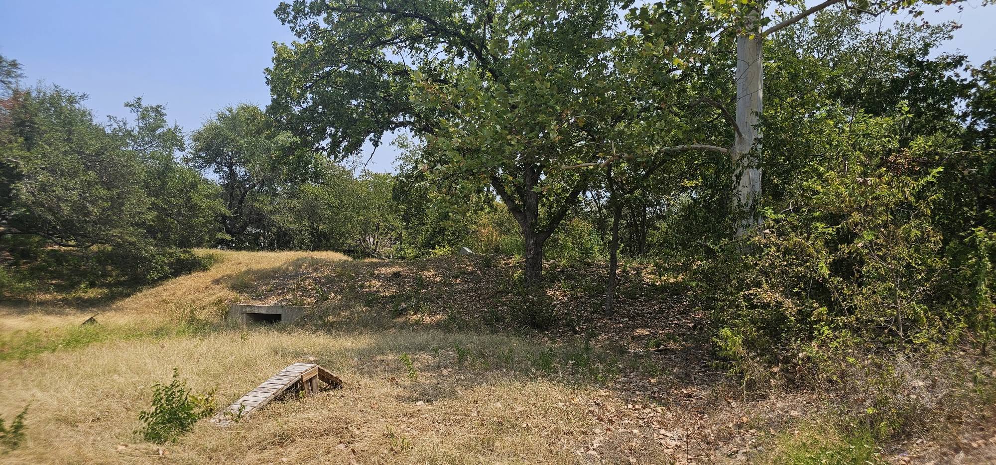 main property photo 34