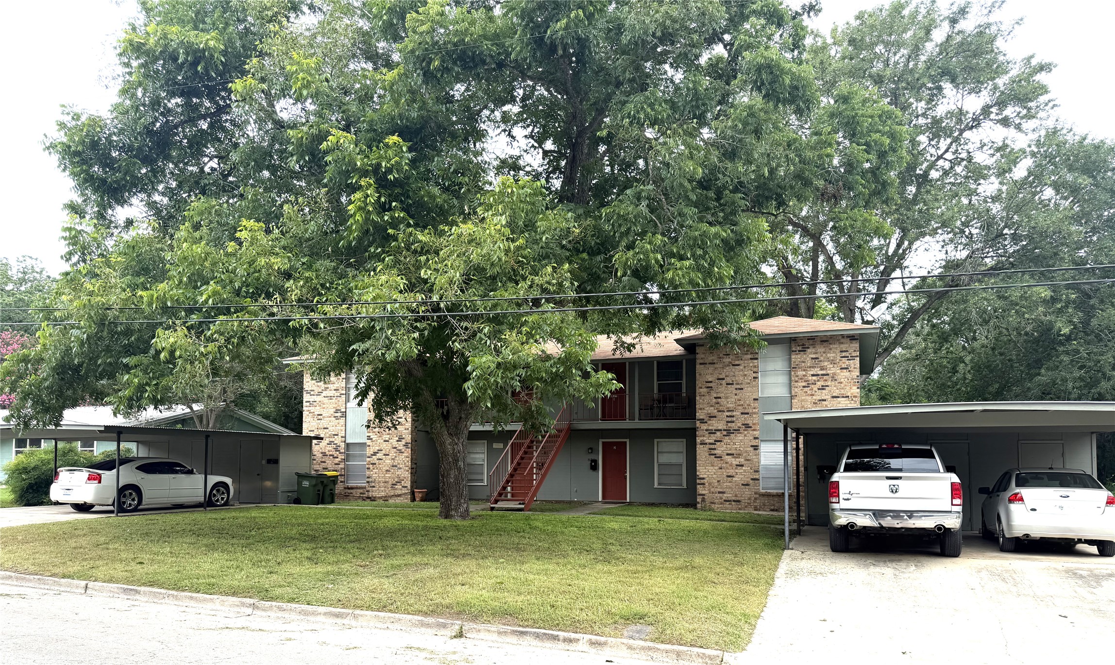 main property photo 3