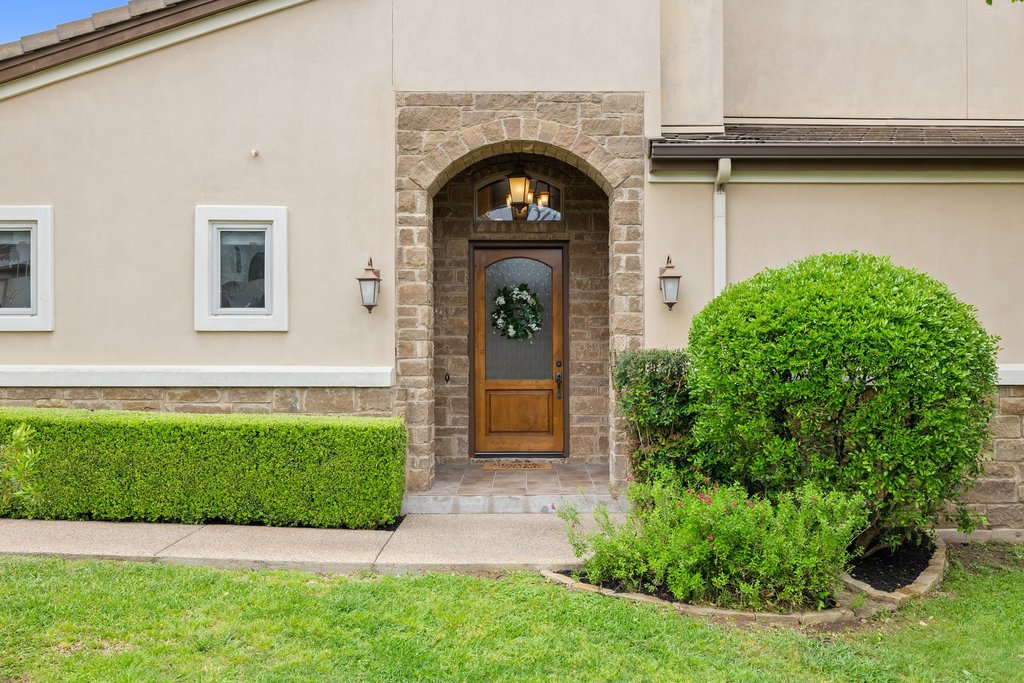 main property photo 8