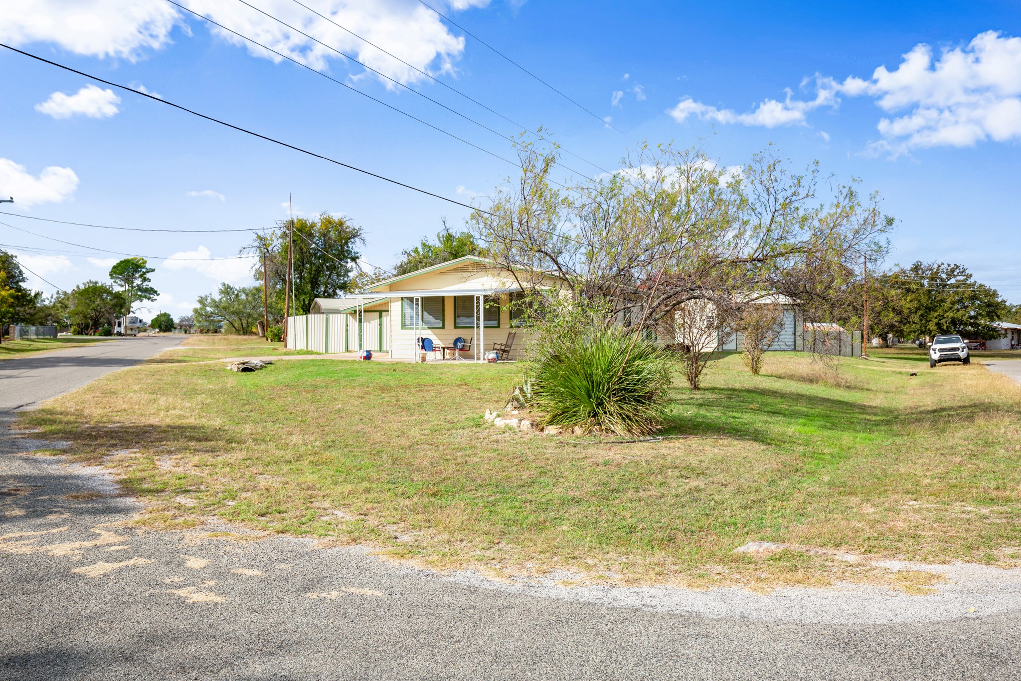 main property photo 25