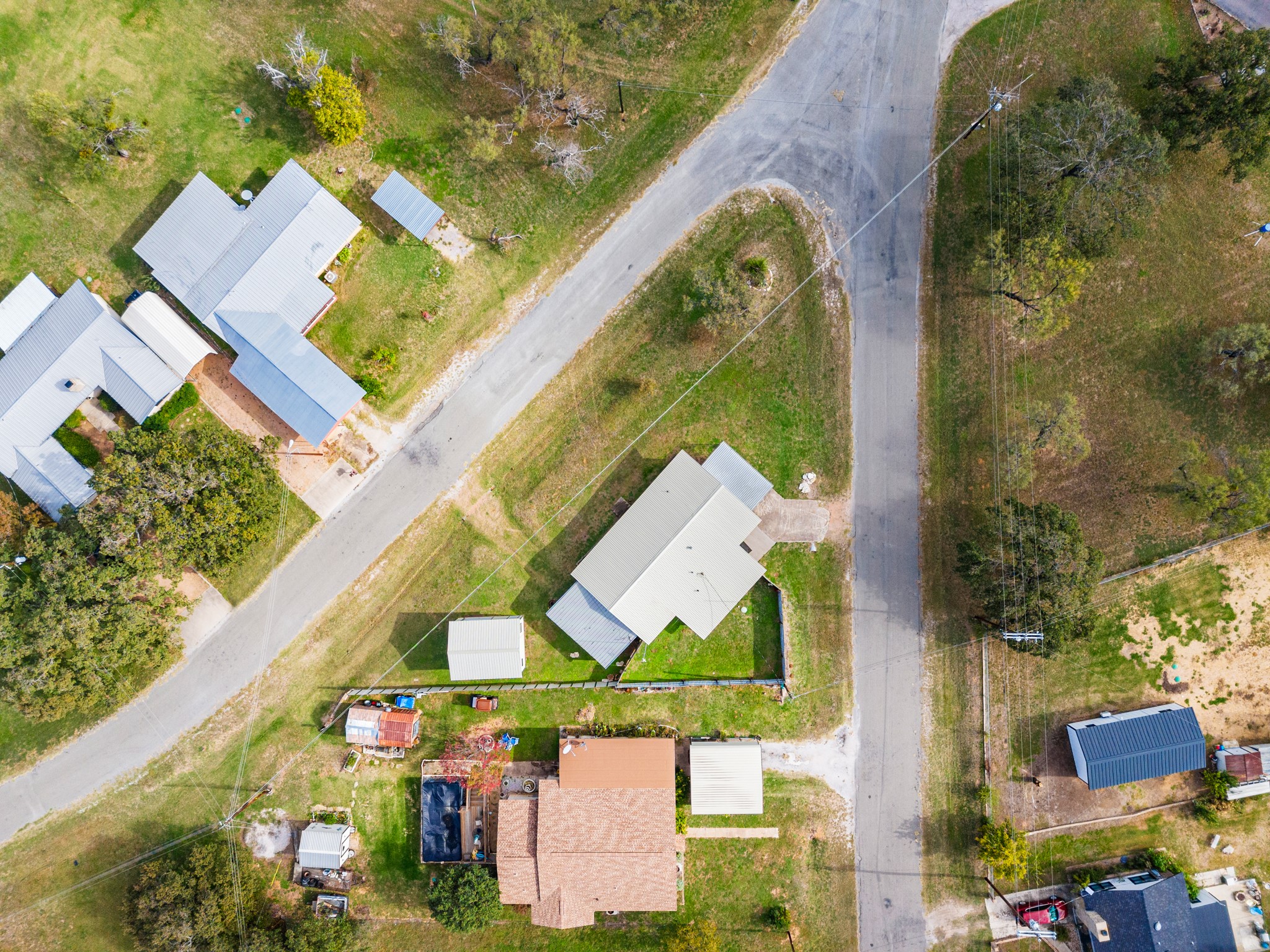 main property photo 28