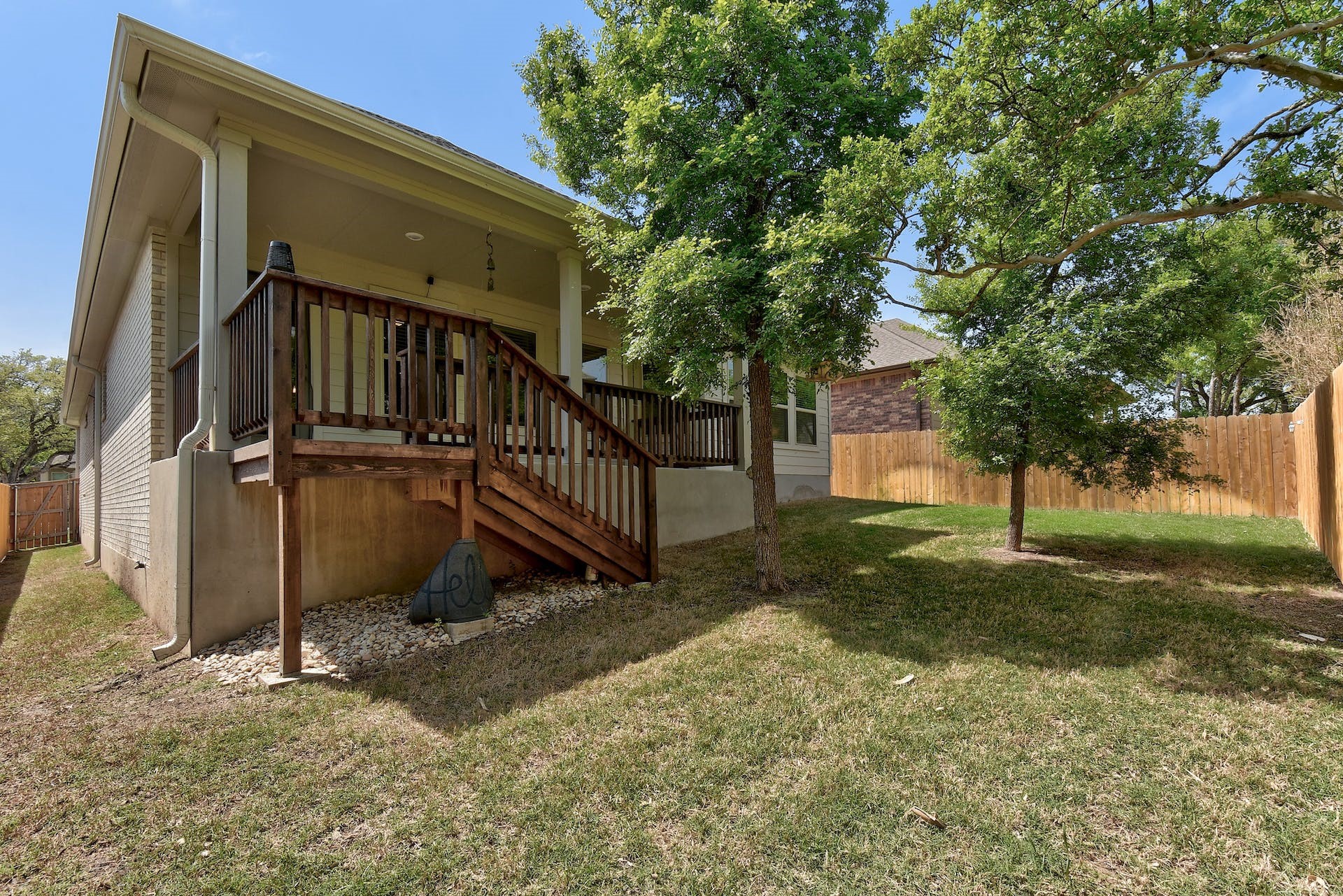 main property photo 29