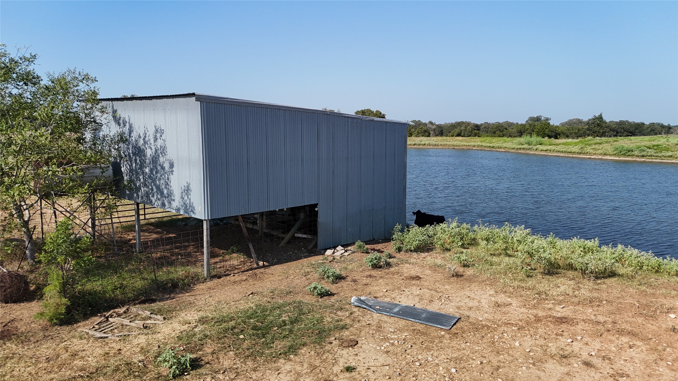 main property photo 7