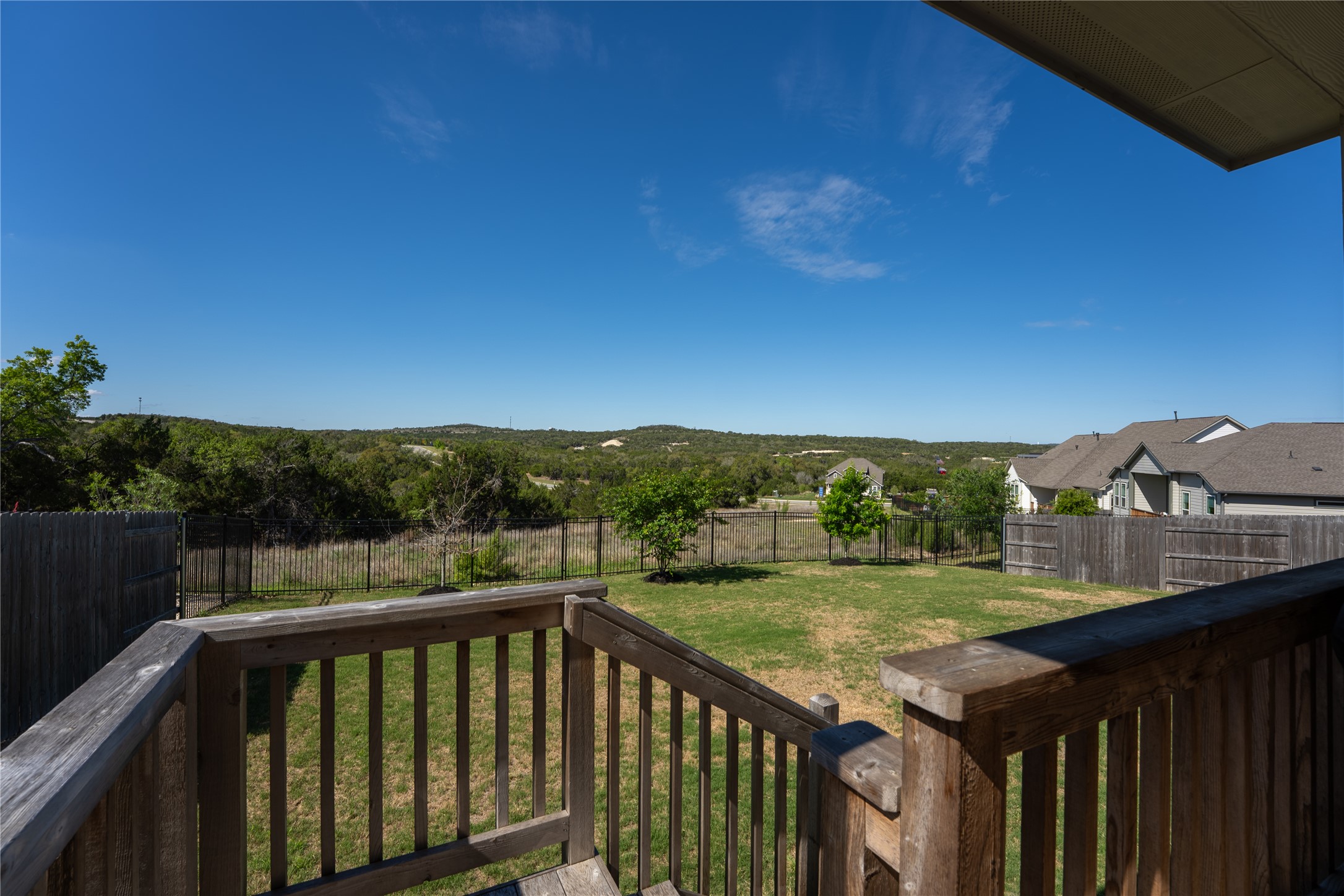 main property photo 25