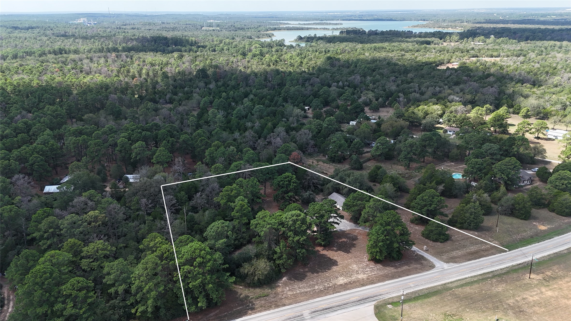 main property photo 33