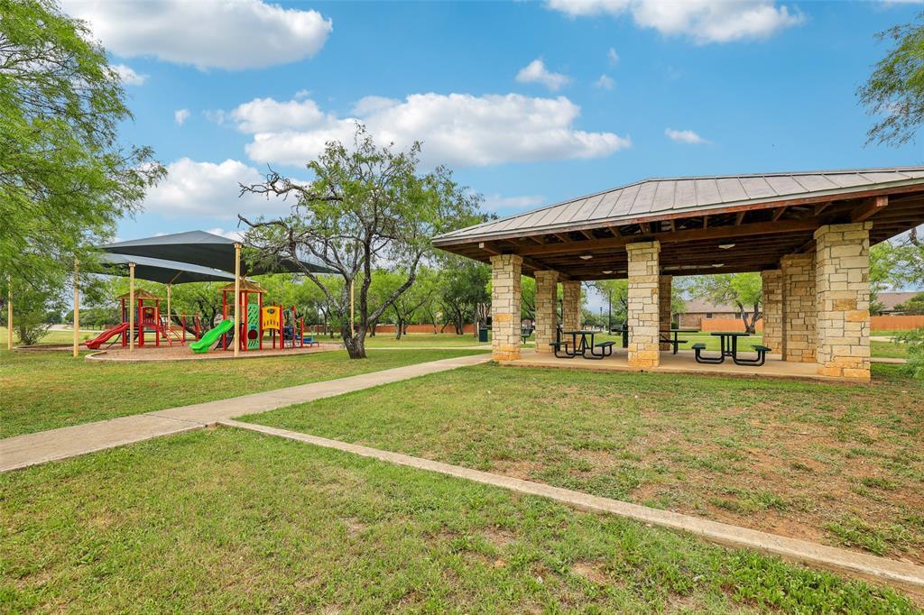 main property photo 13