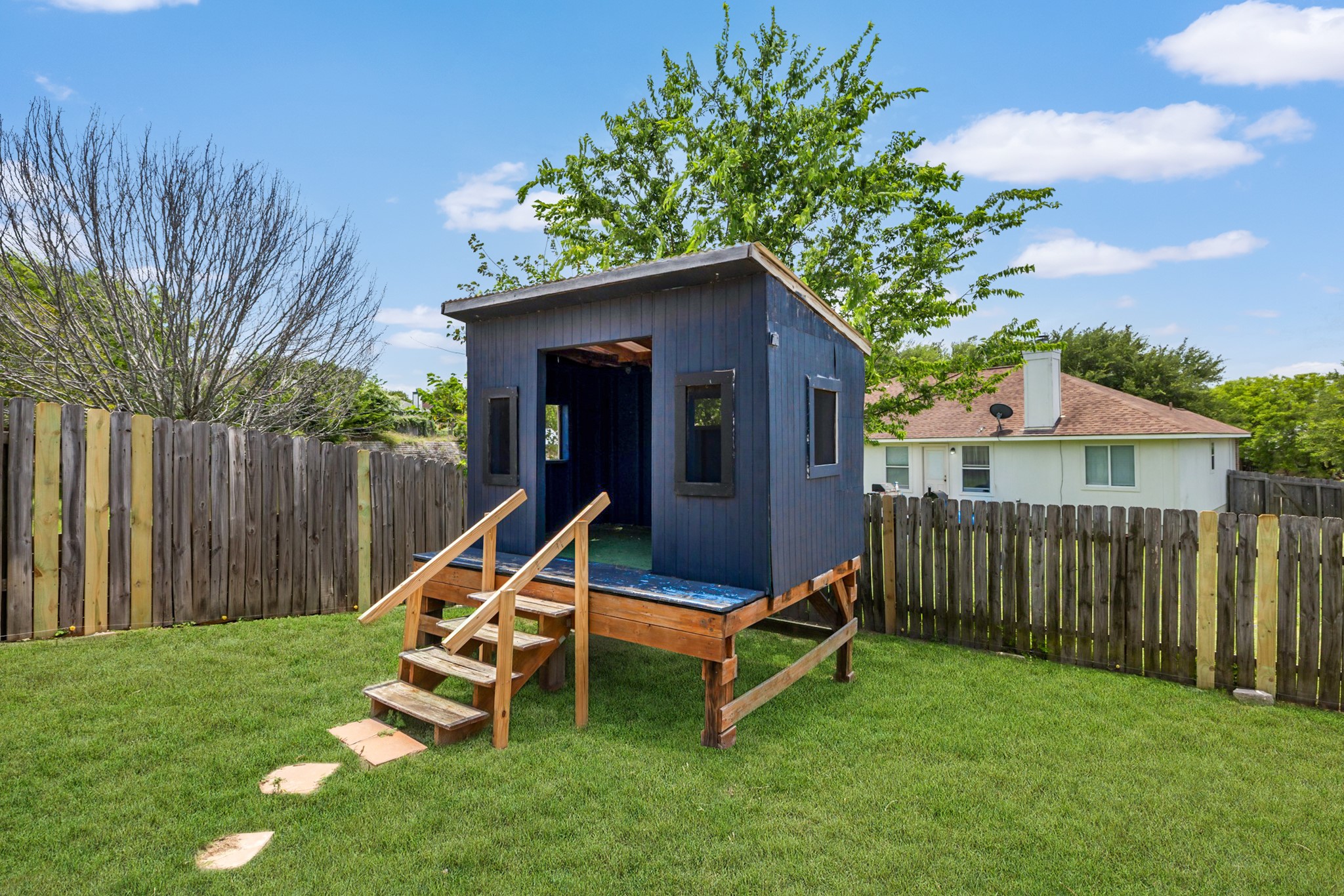 main property photo 27
