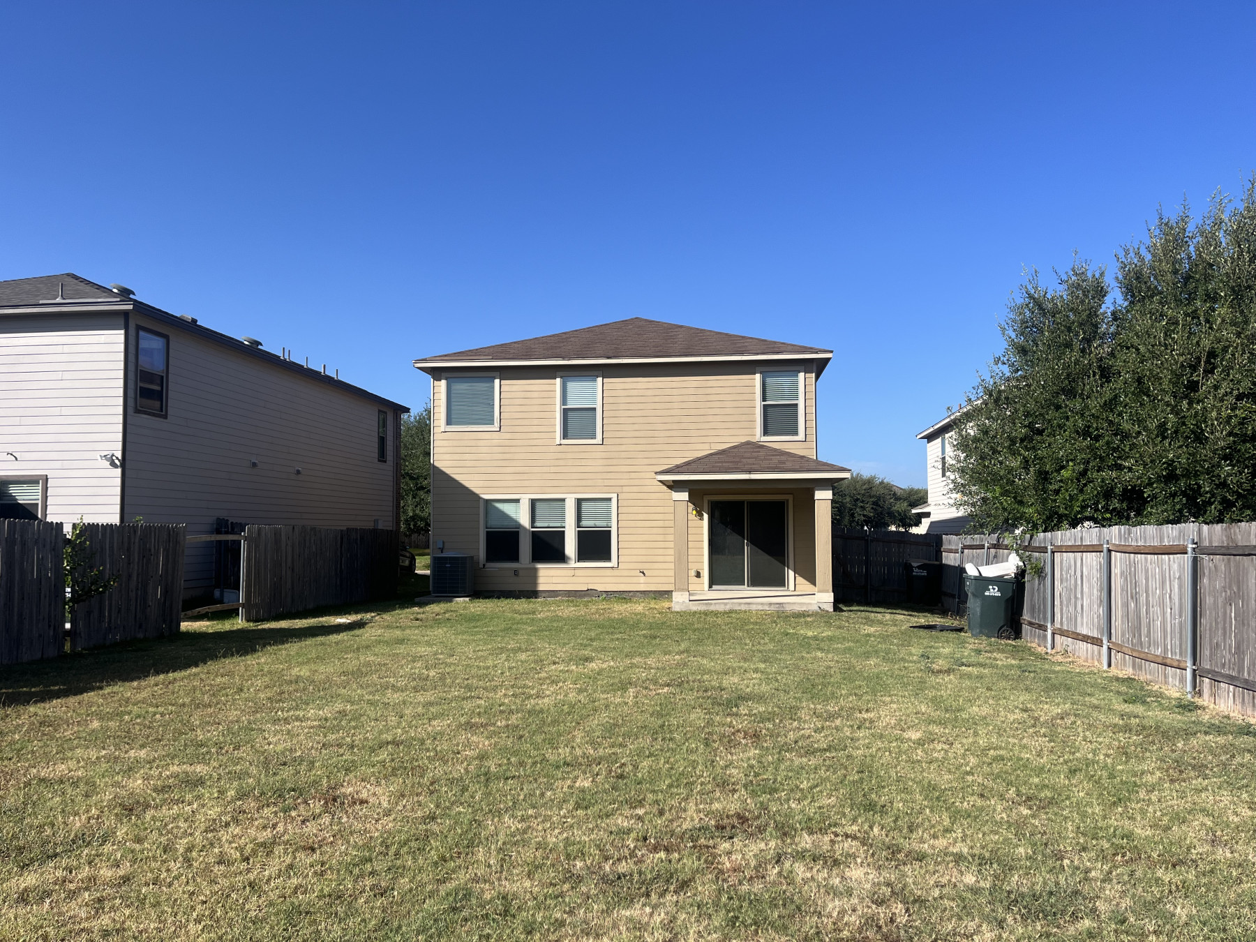 main property photo 17