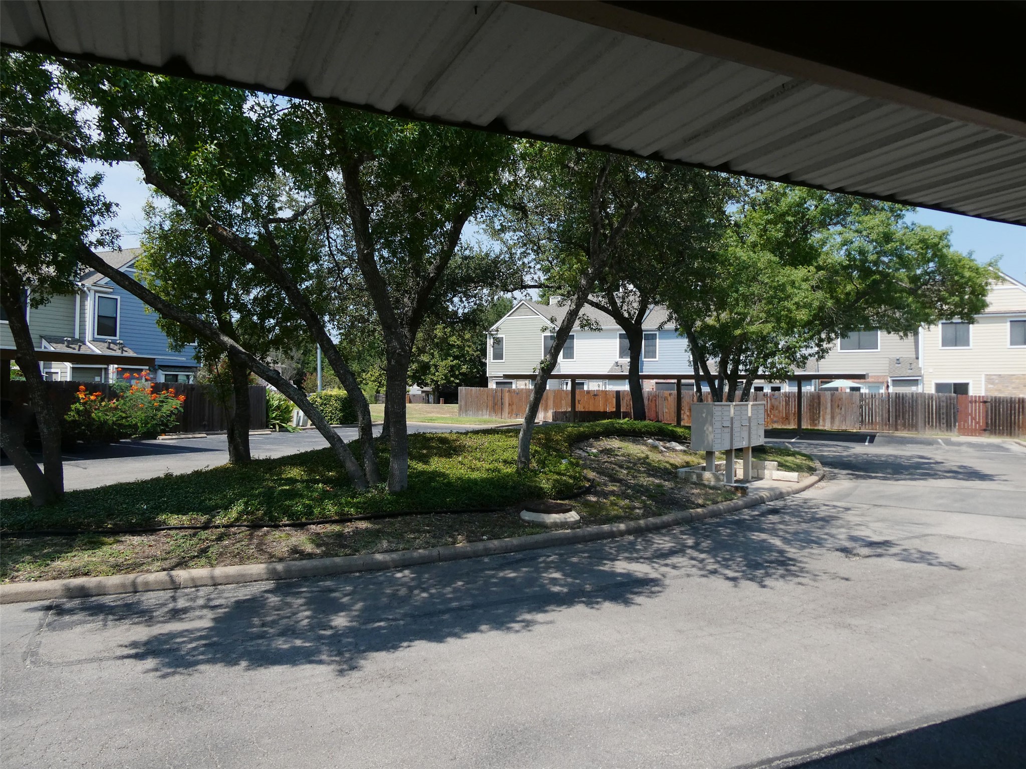 main property photo 23