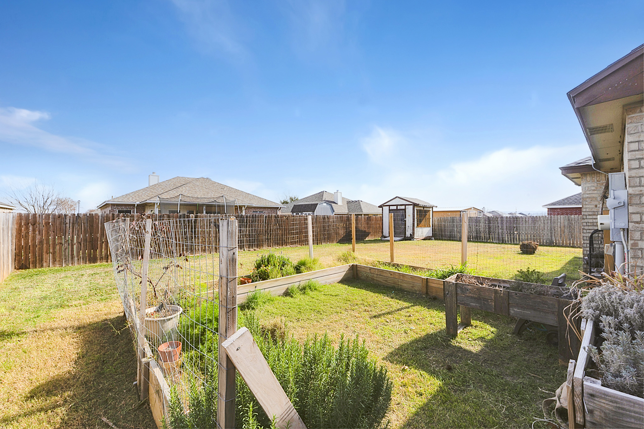 main property photo 16