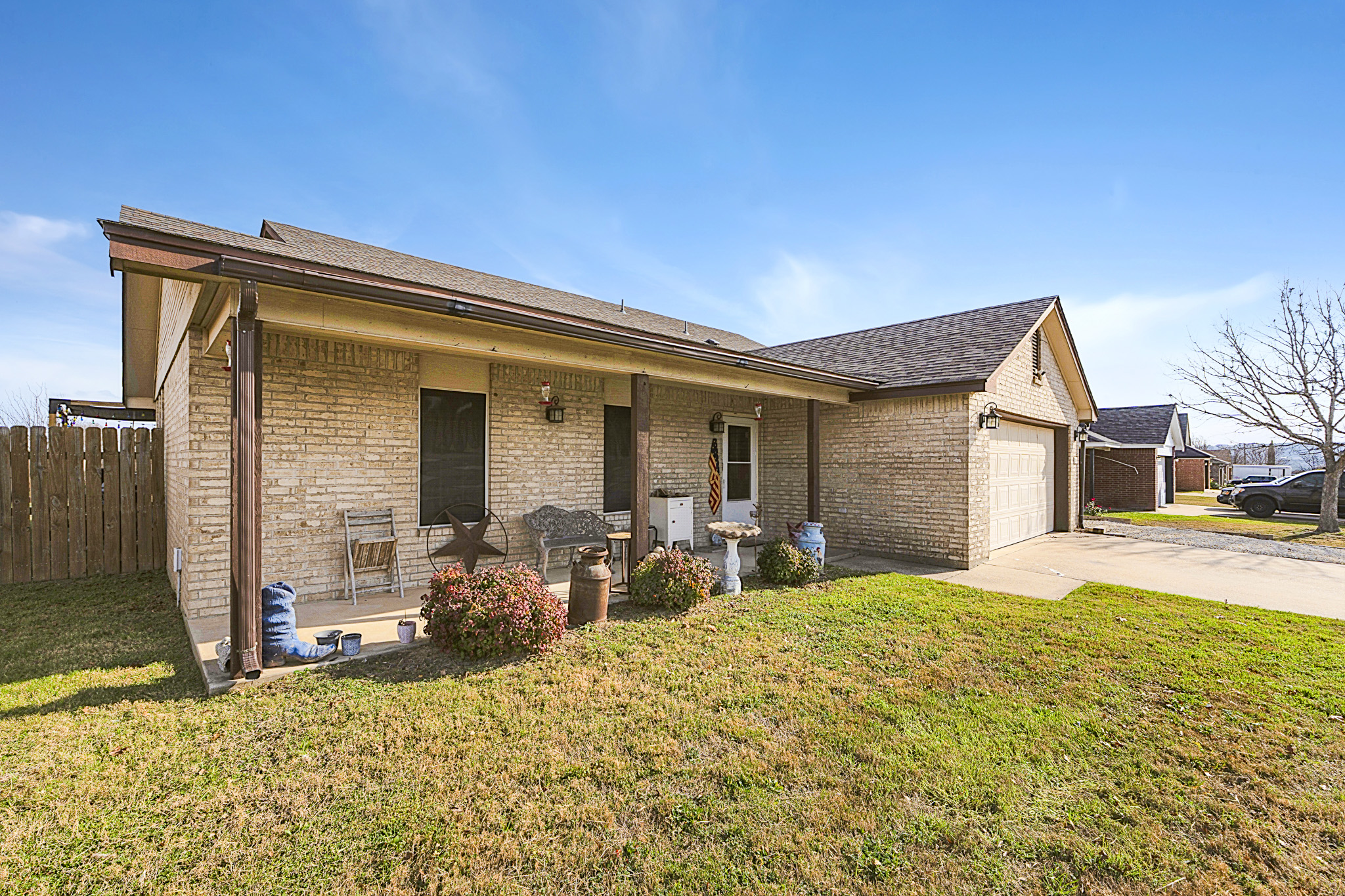 main property photo 19