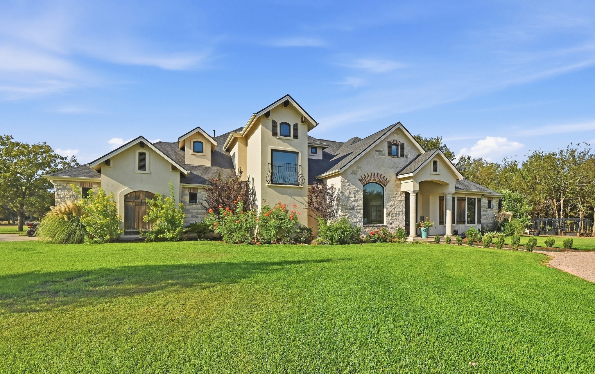 main property photo 31