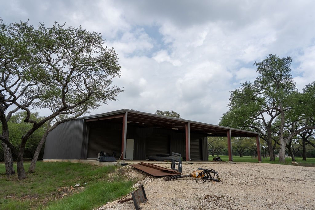 main property photo 39