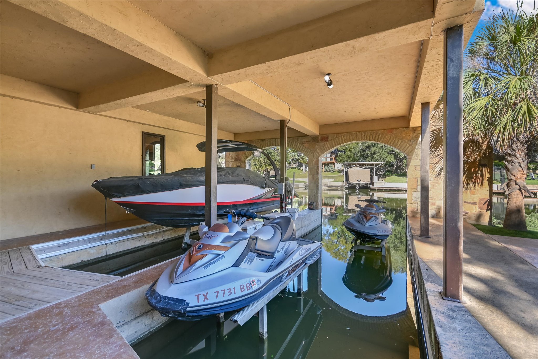 main property photo 37