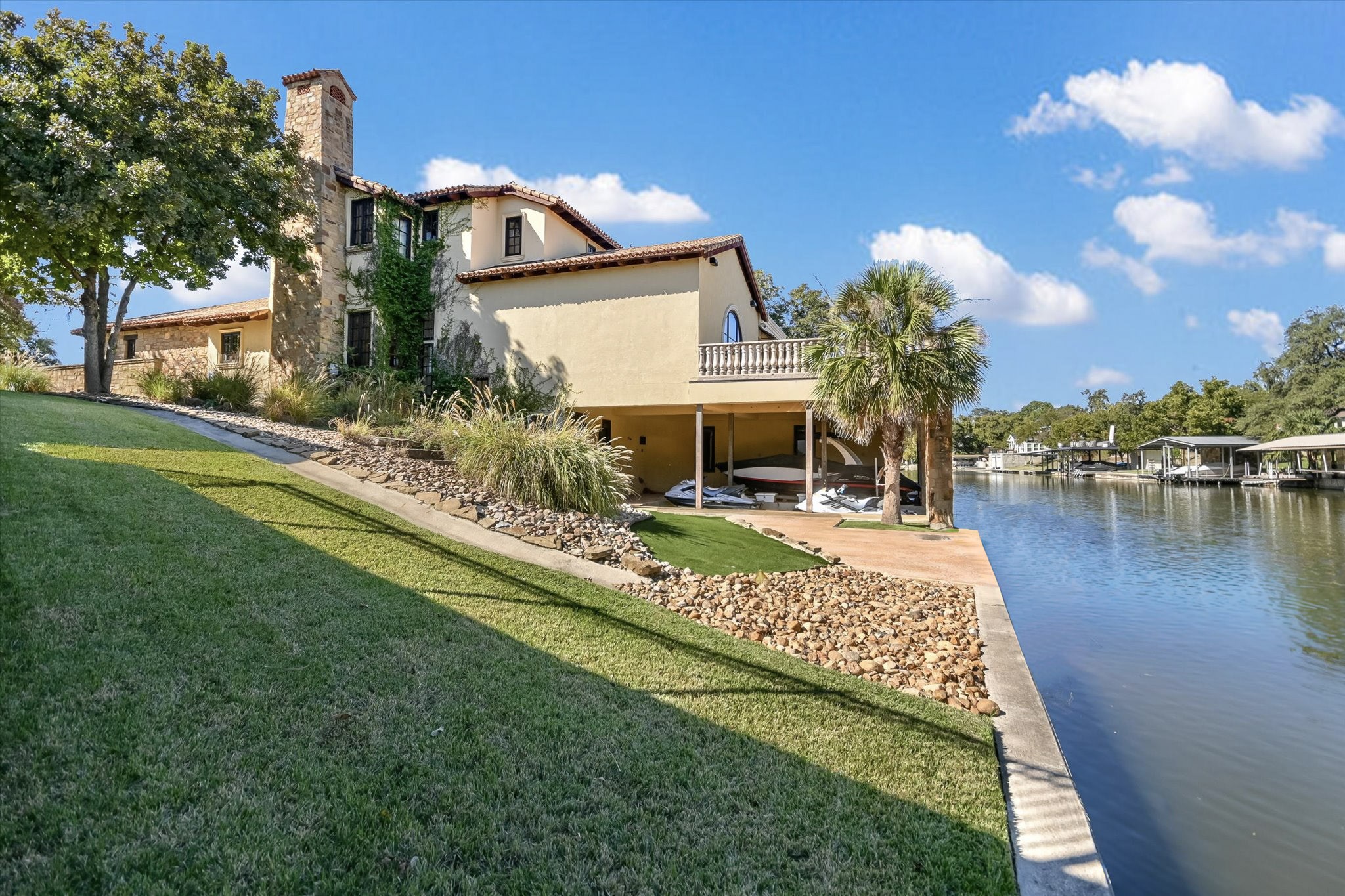 main property photo 38