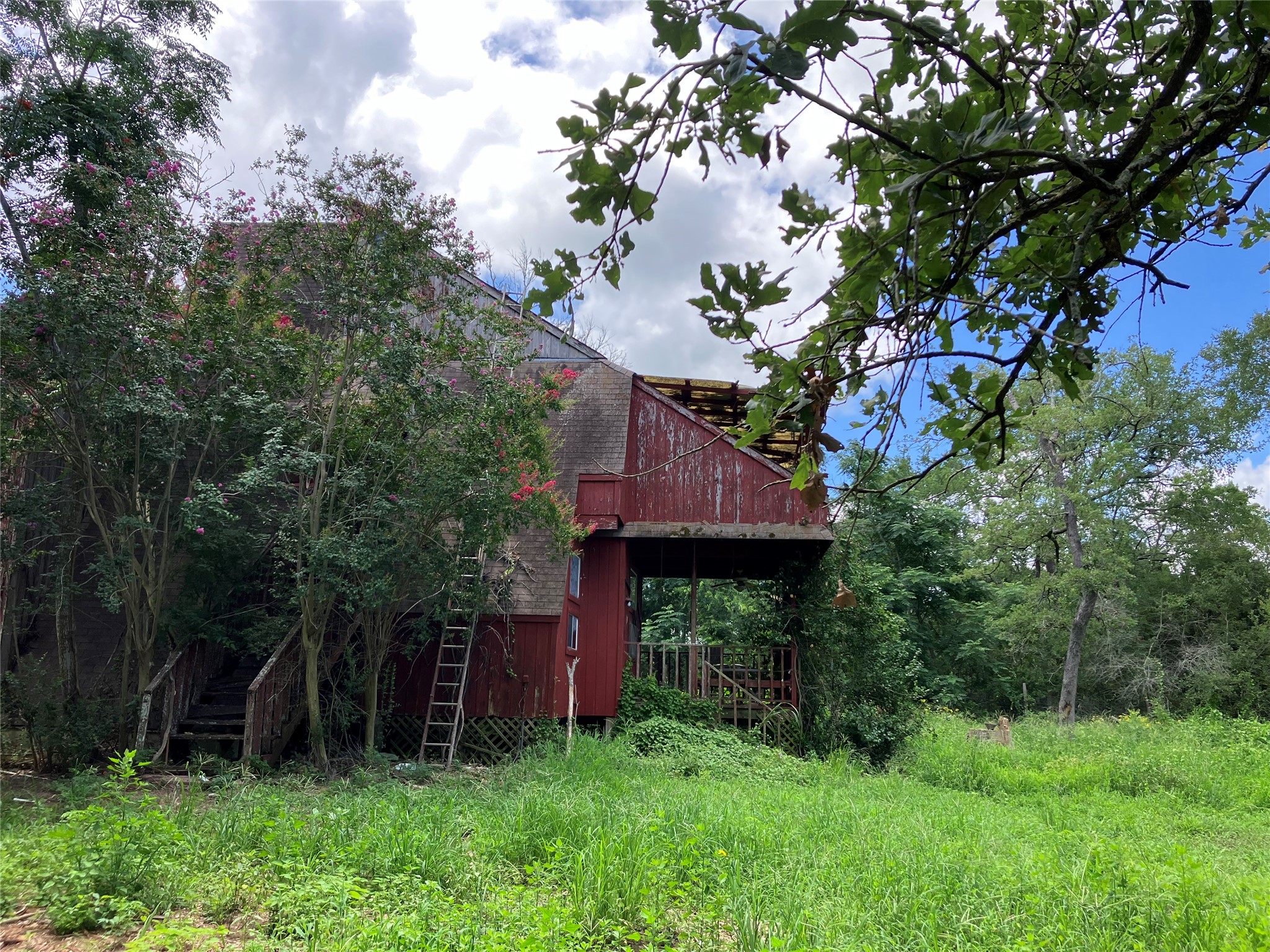 main property photo 6