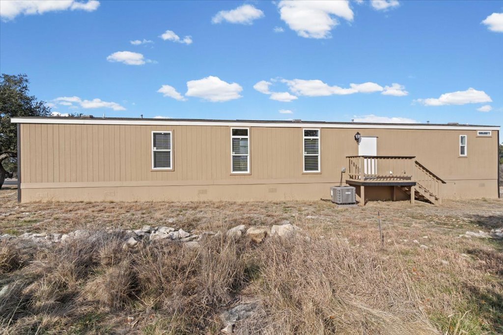 main property photo 28