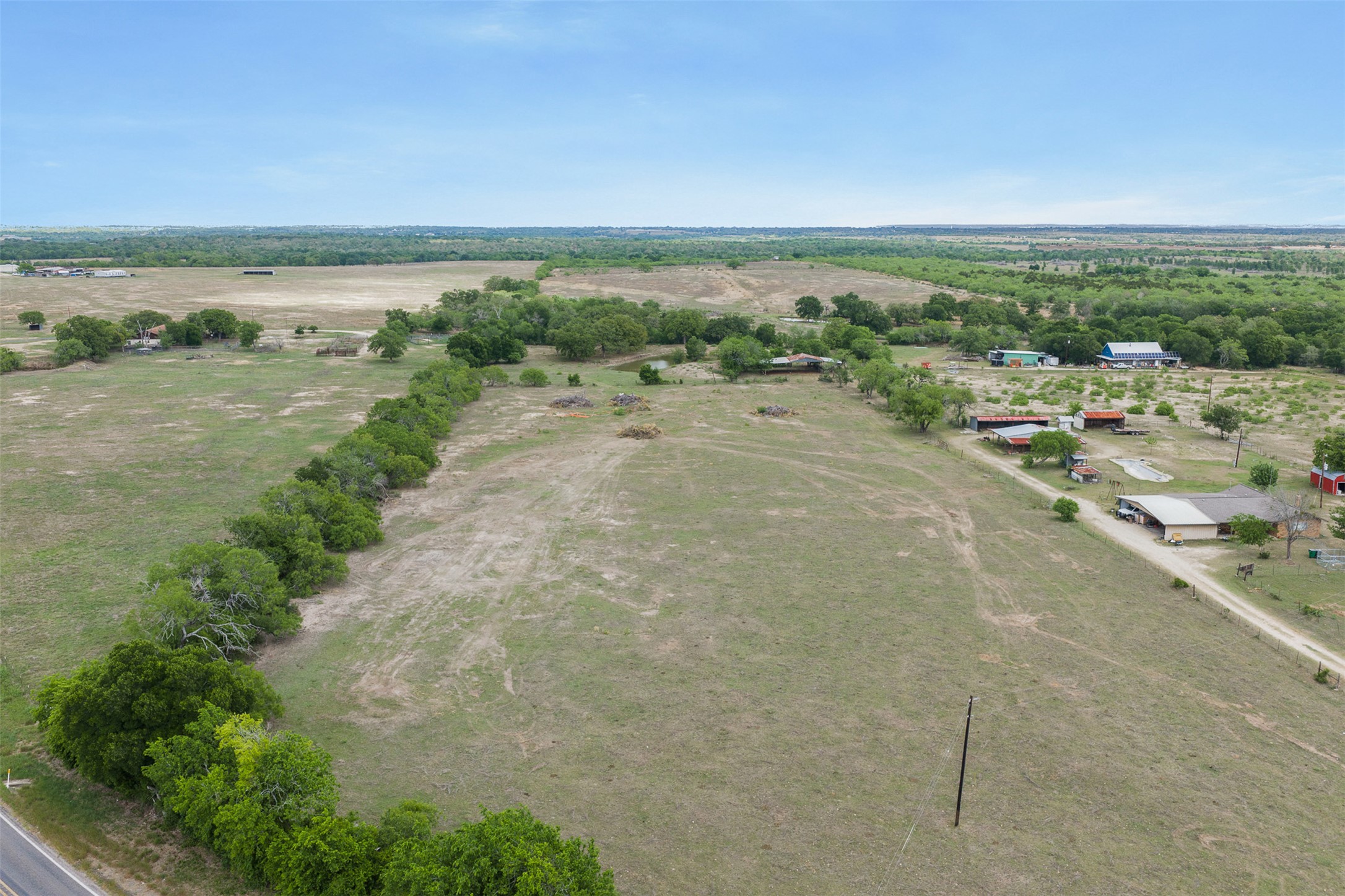 main property photo 30