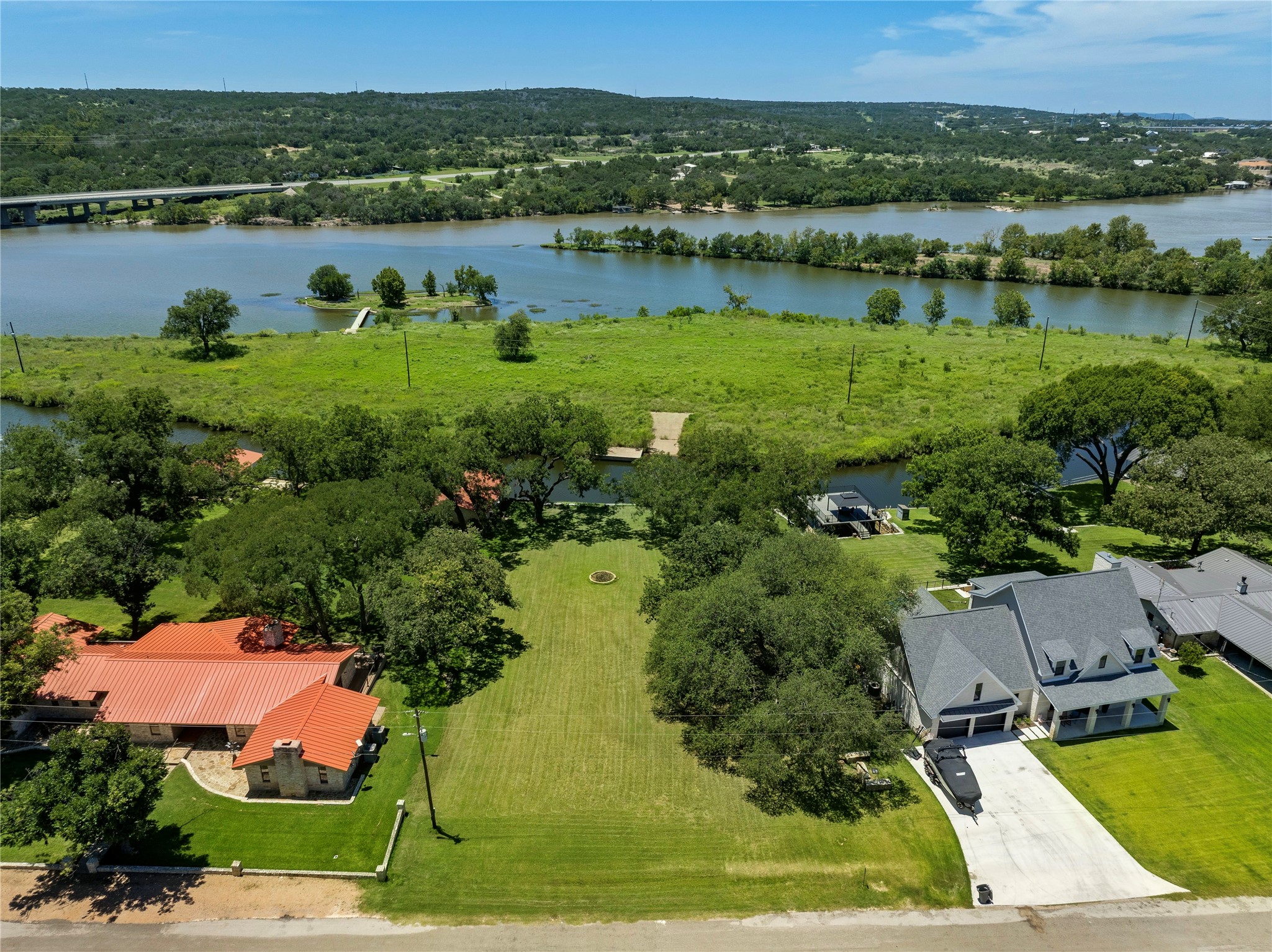 main property photo 12