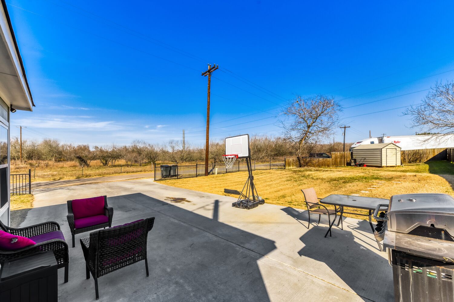main property photo 23