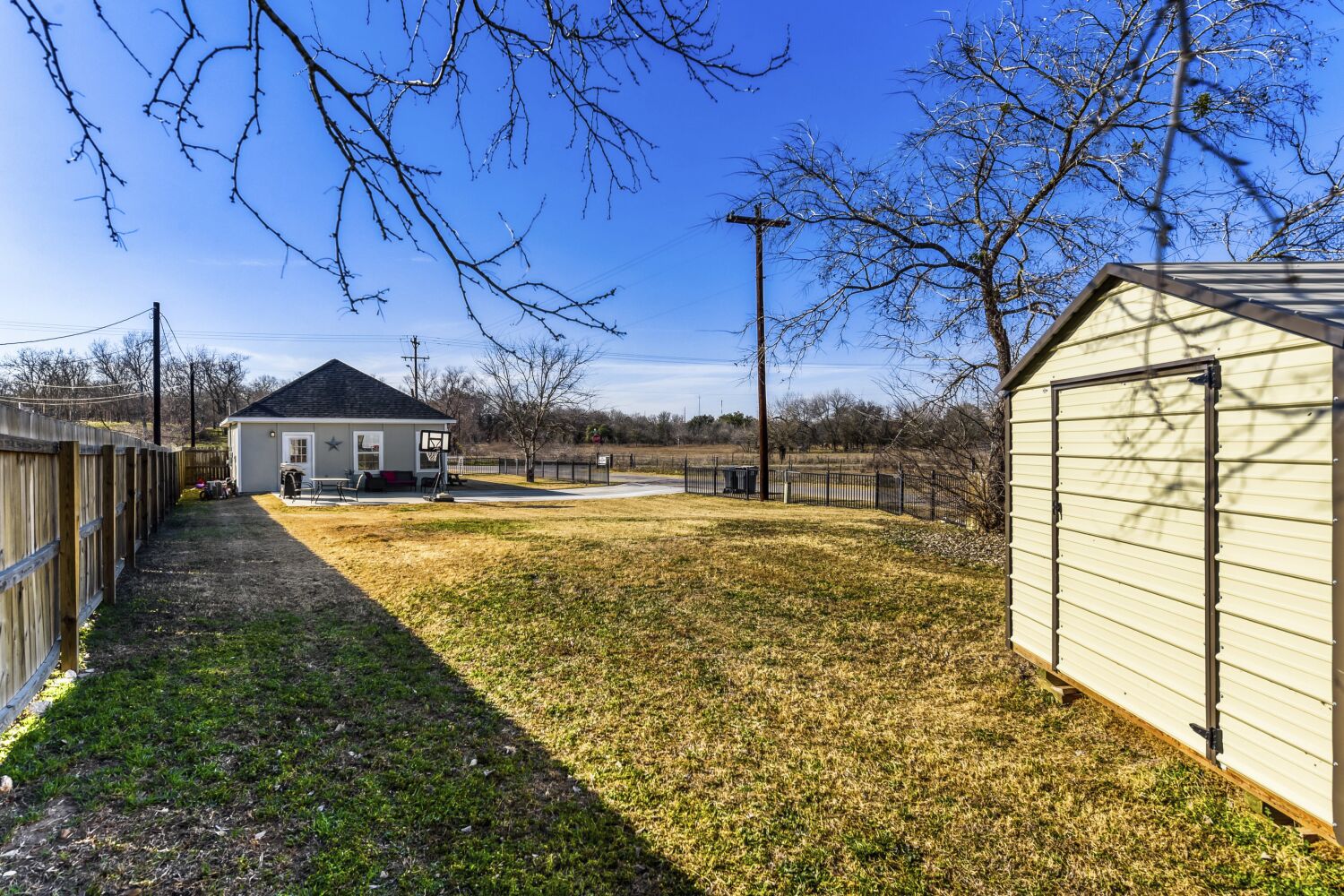 main property photo 27