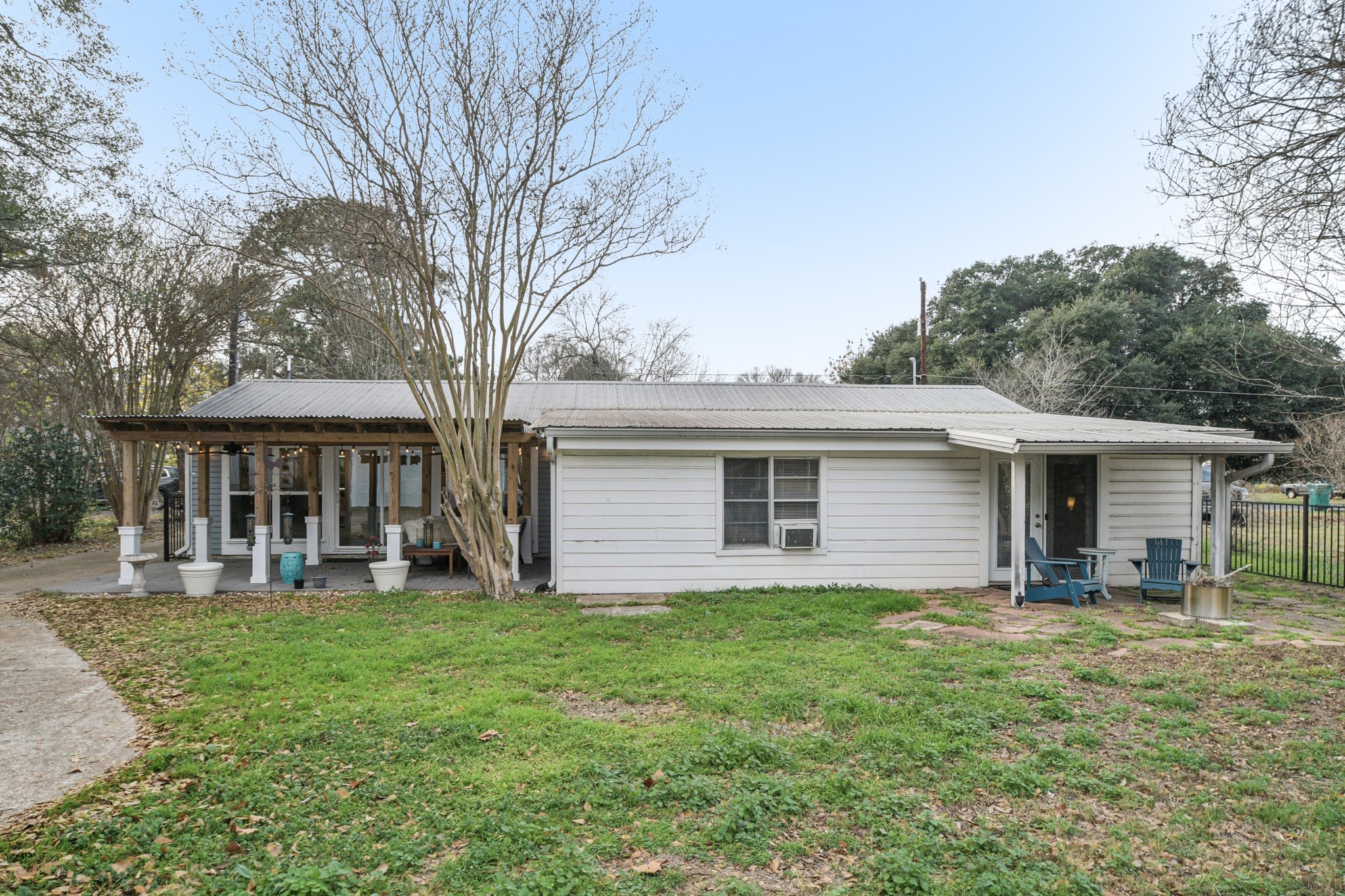 main property photo 27