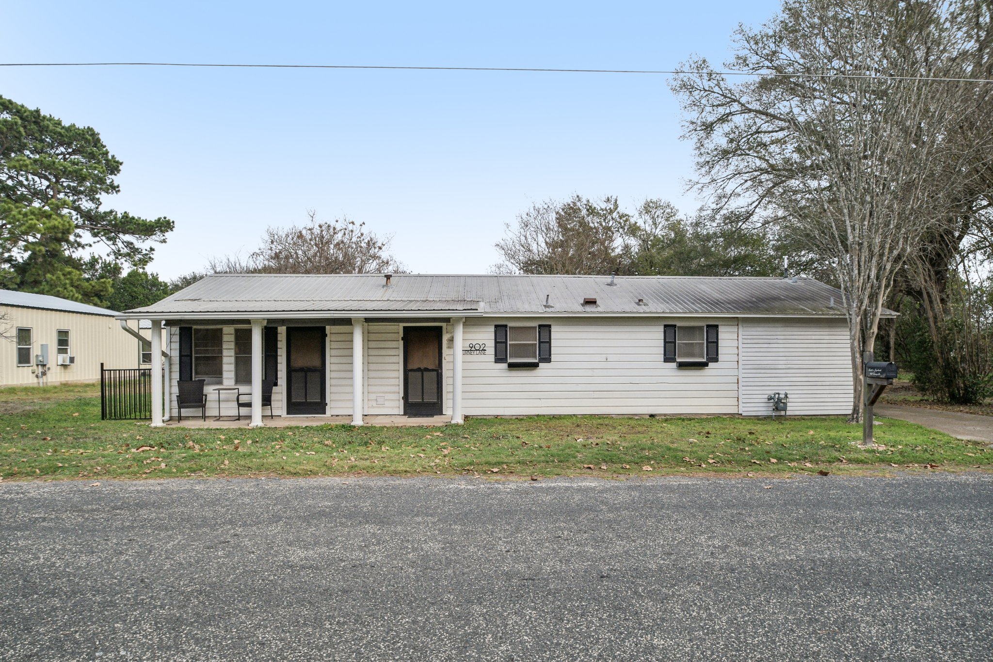 main property photo 5