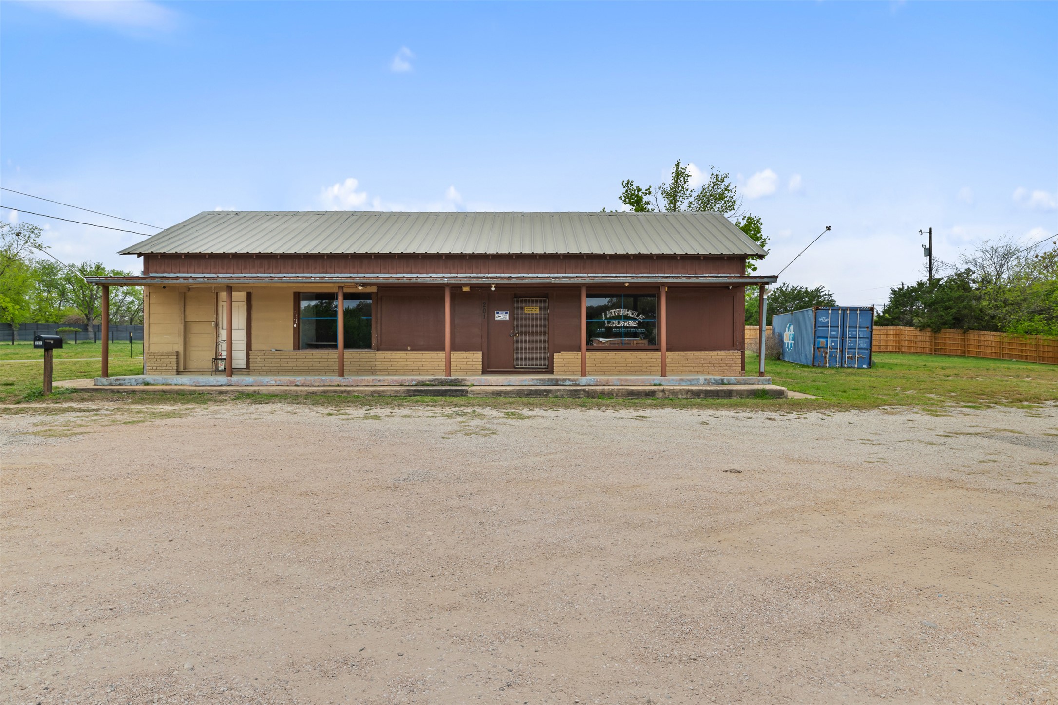 main property photo 2
