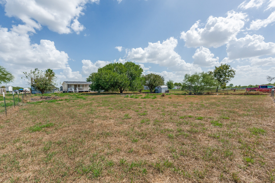 main property photo 23