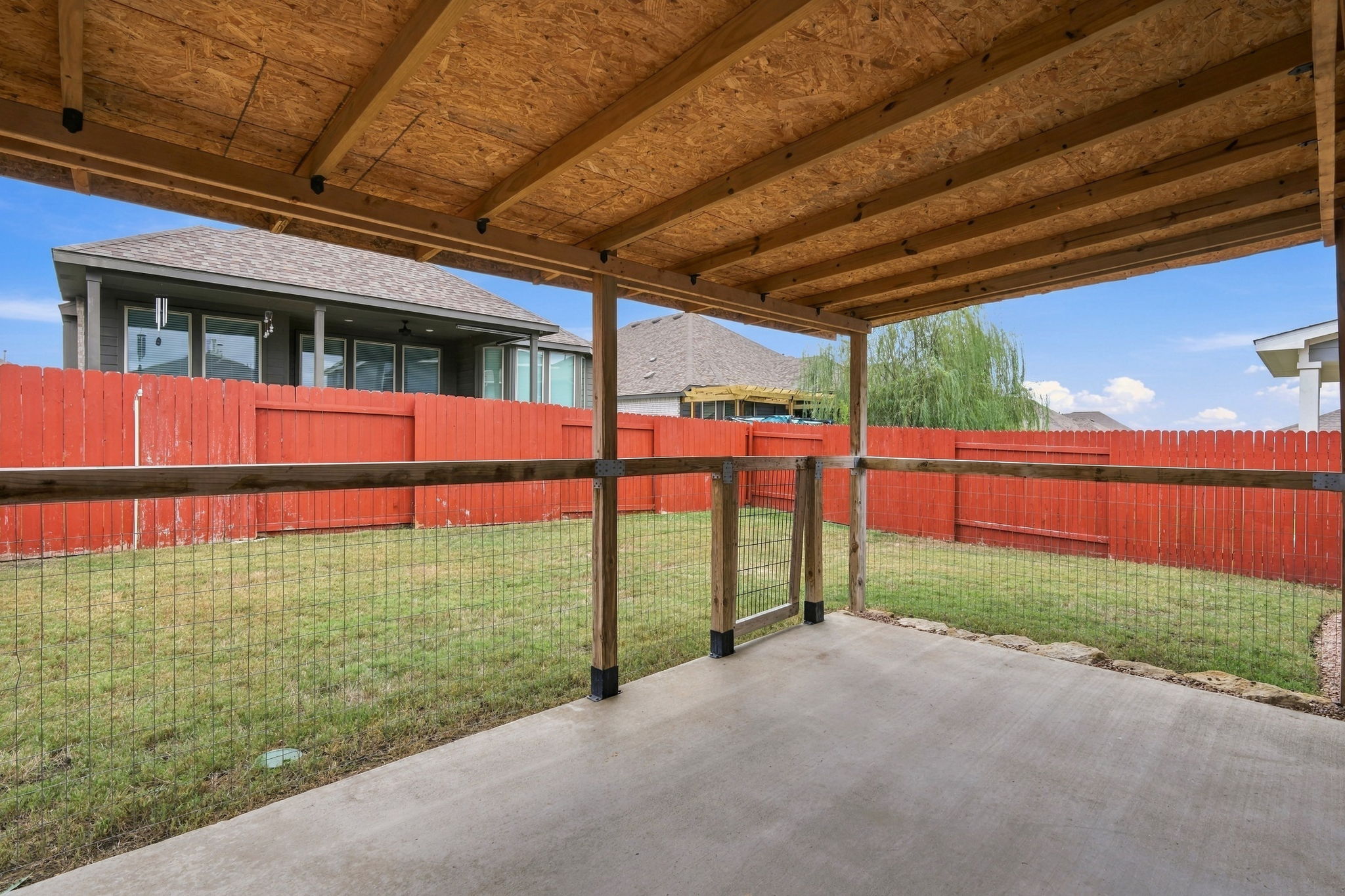 main property photo 23