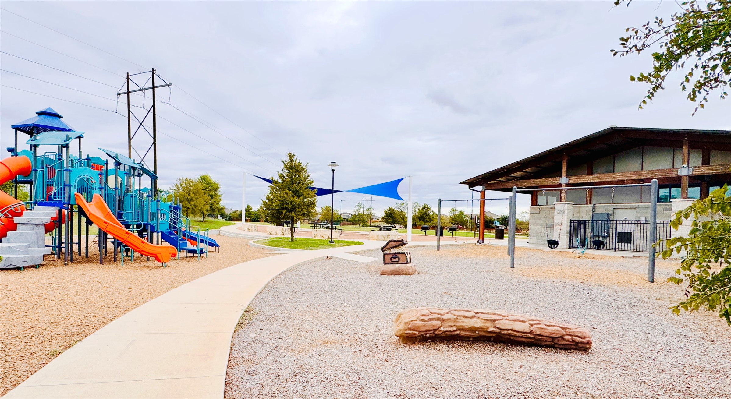 main property photo 26