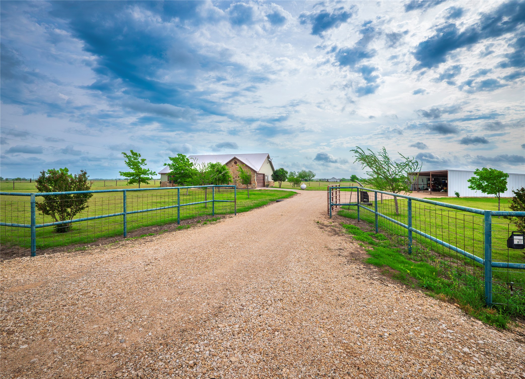 main property photo 38