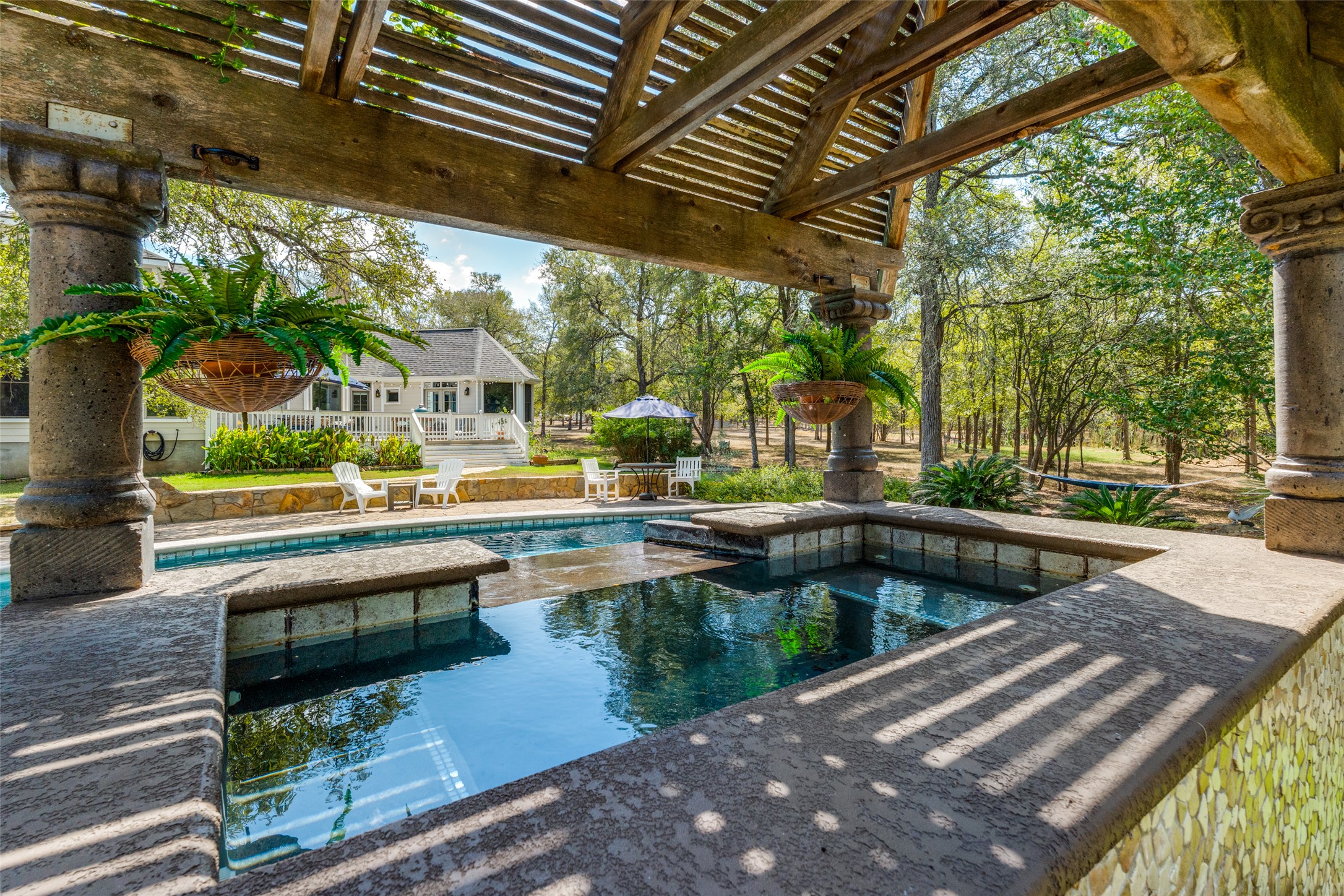 main property photo 32