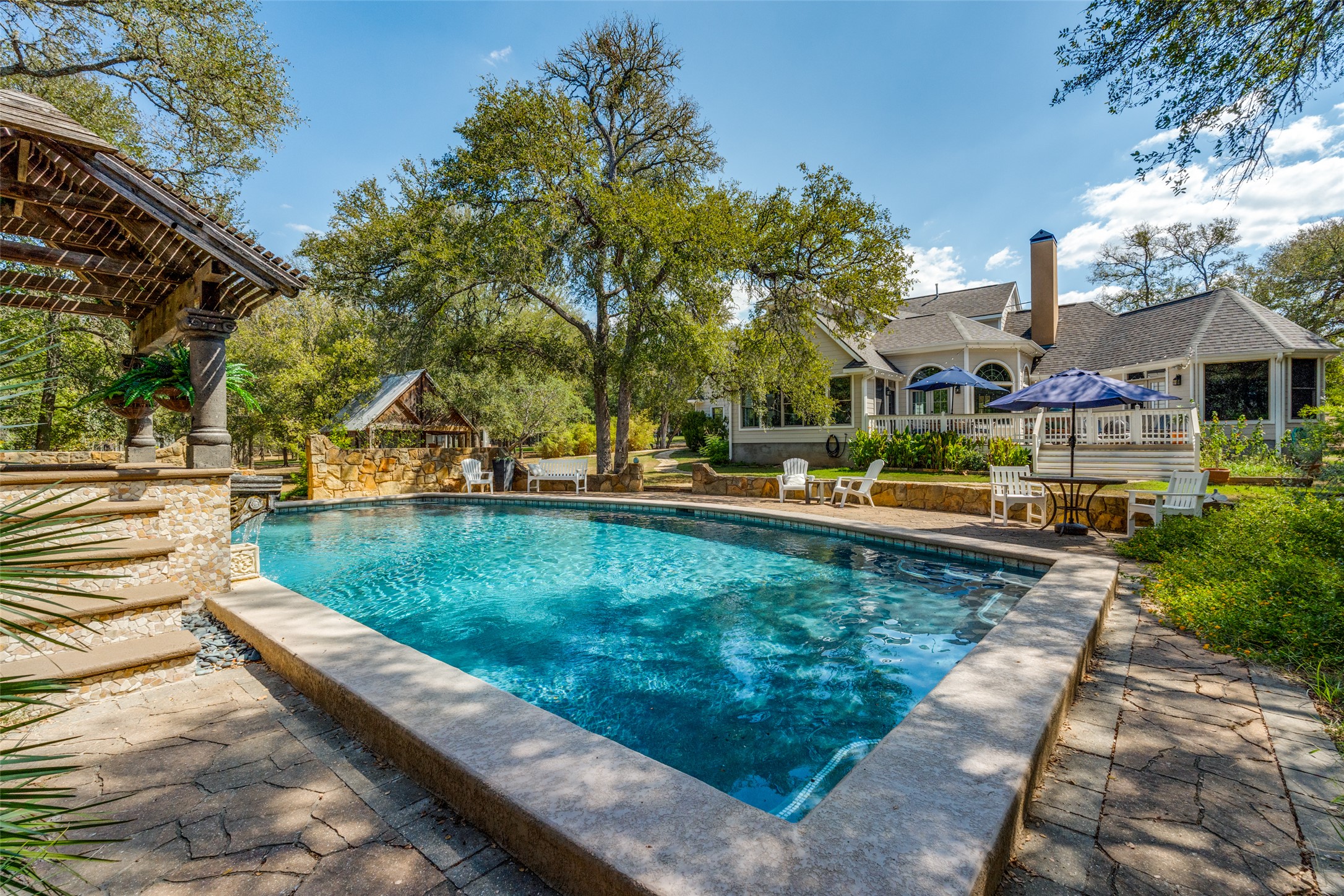 main property photo 34