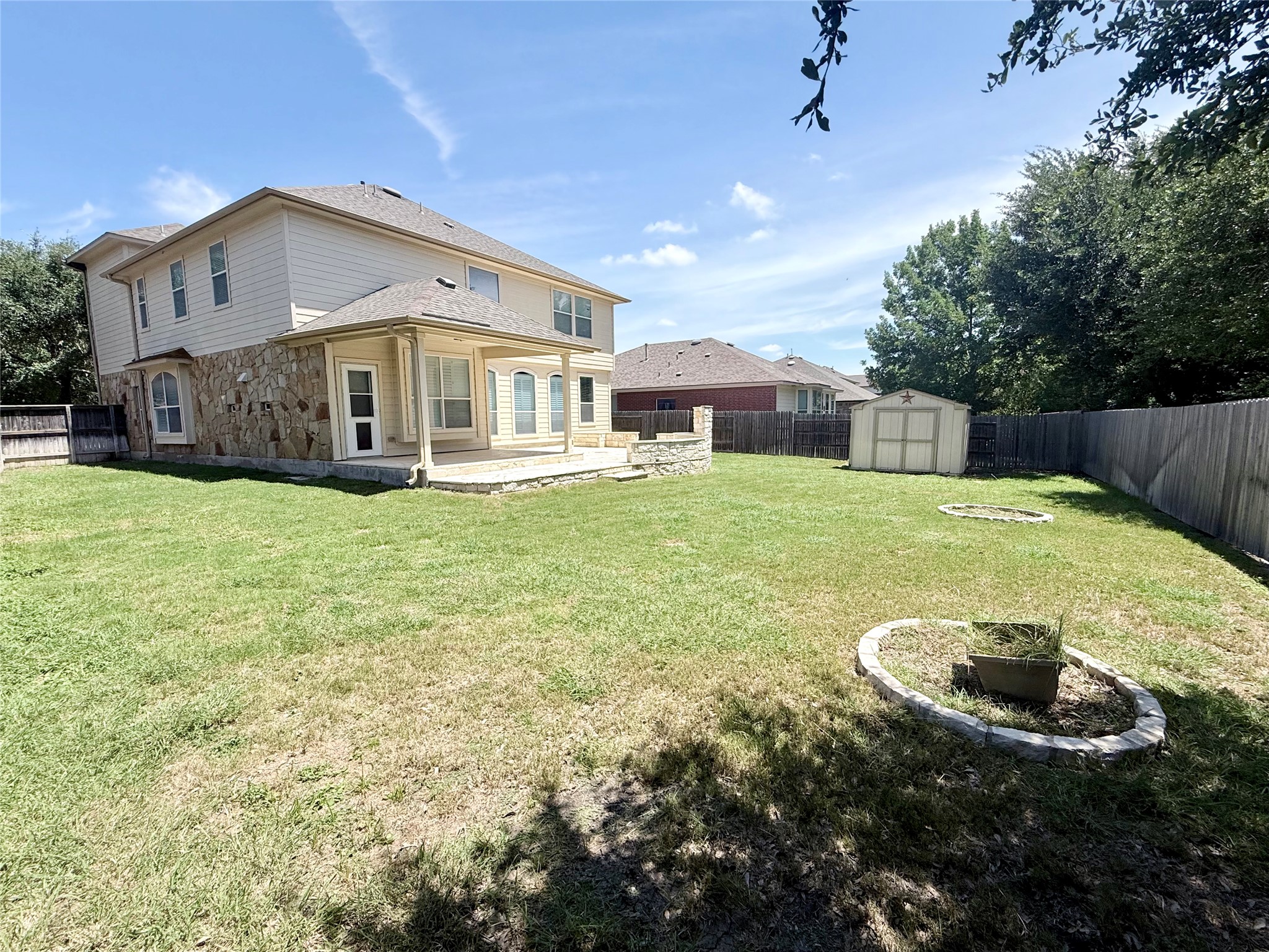 main property photo 31