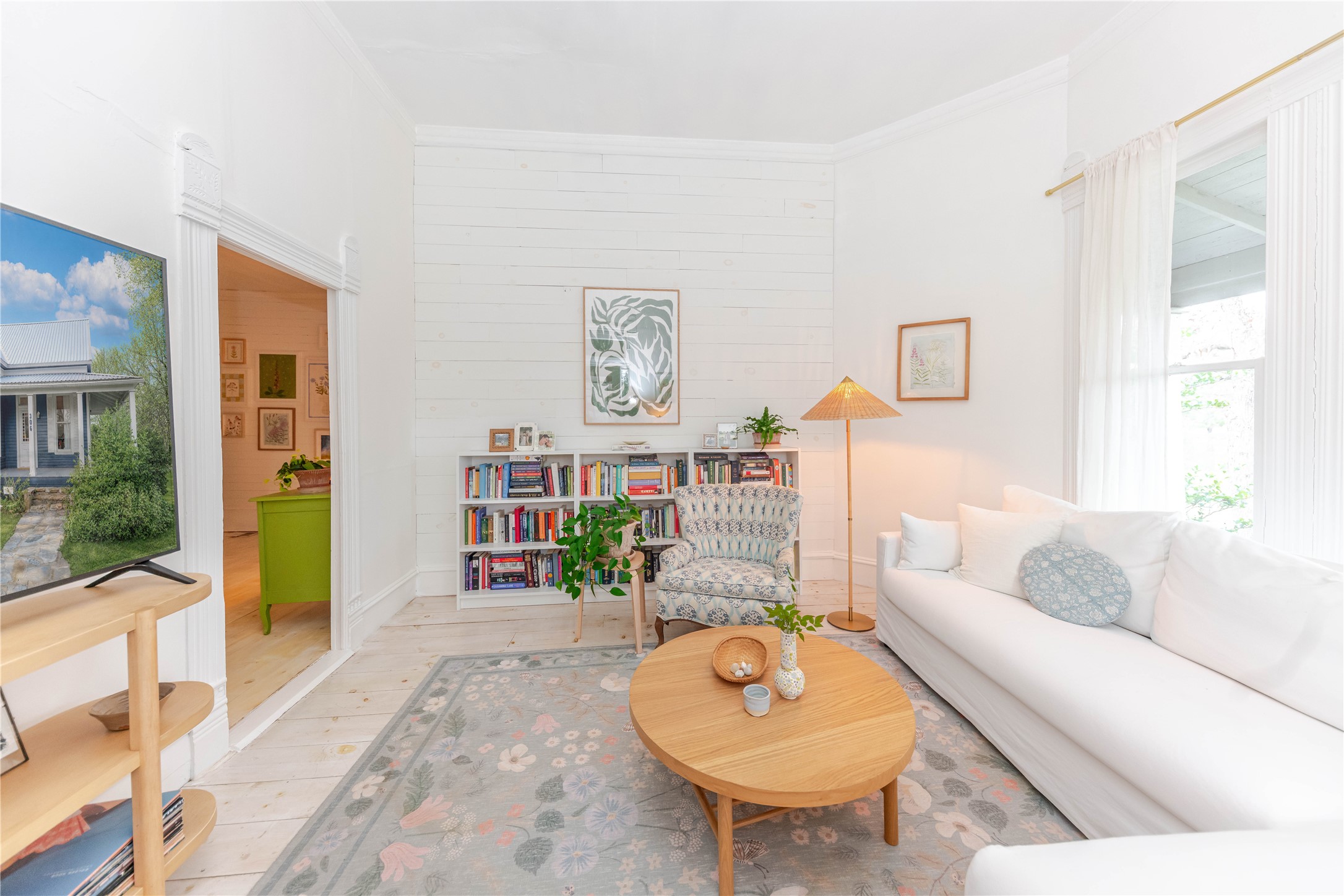 main property photo 6