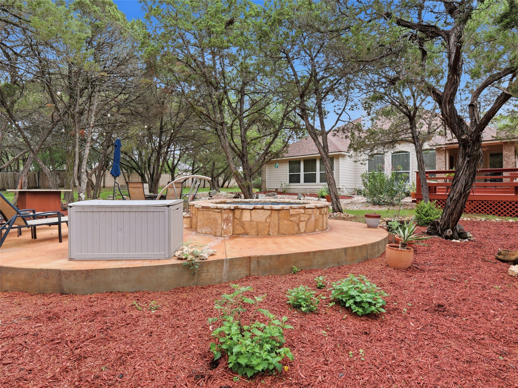 main property photo 31
