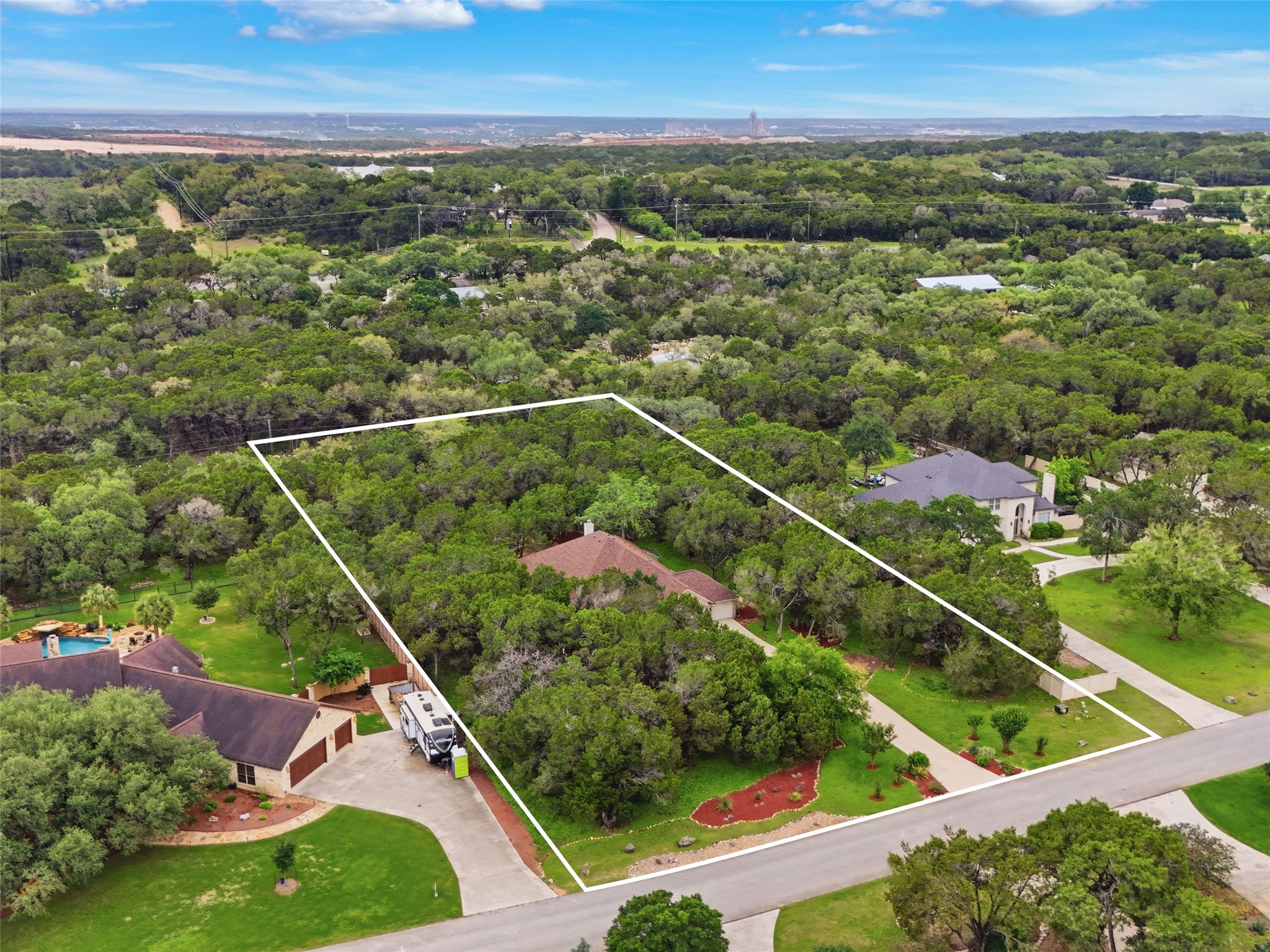 main property photo 33