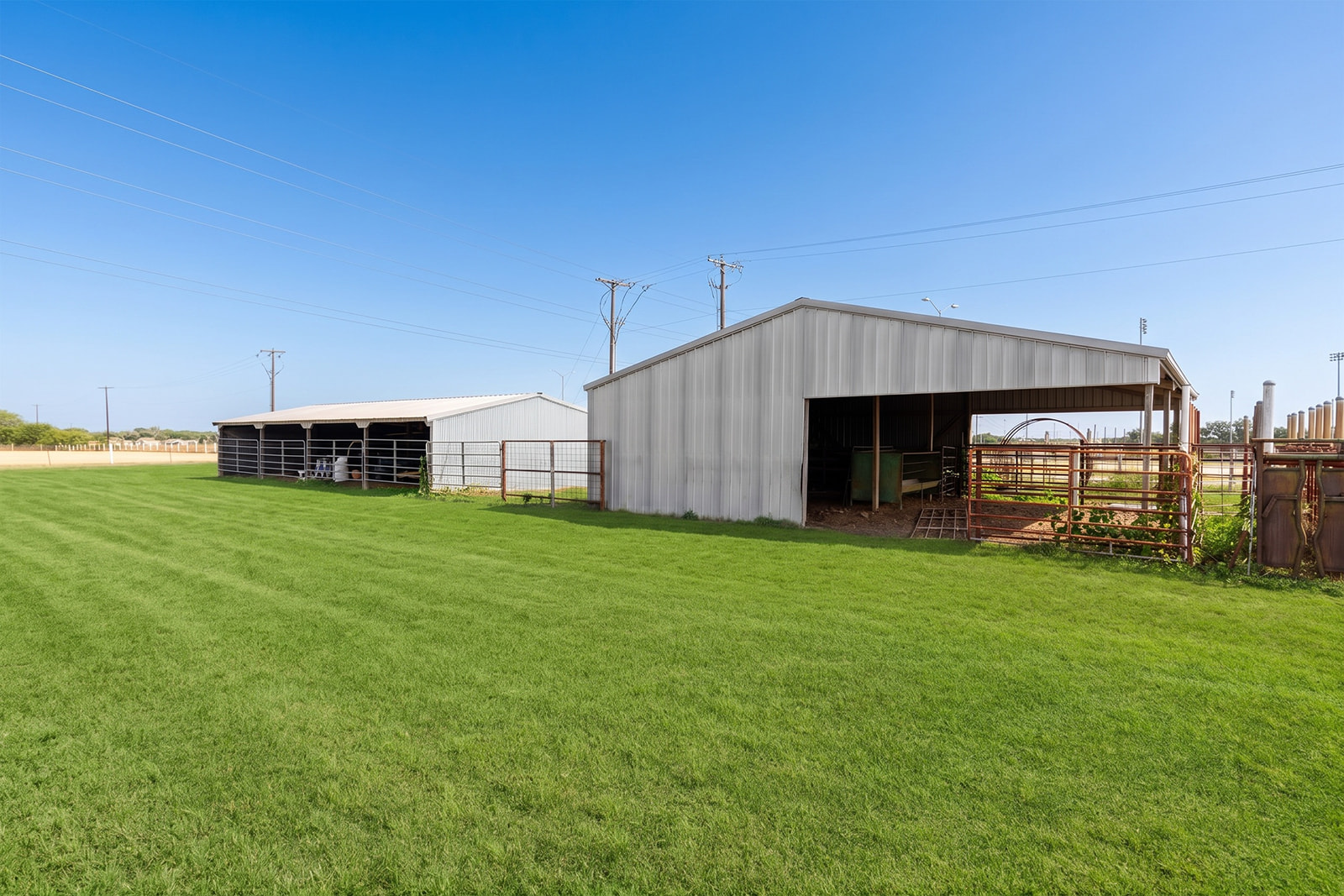 main property photo 2