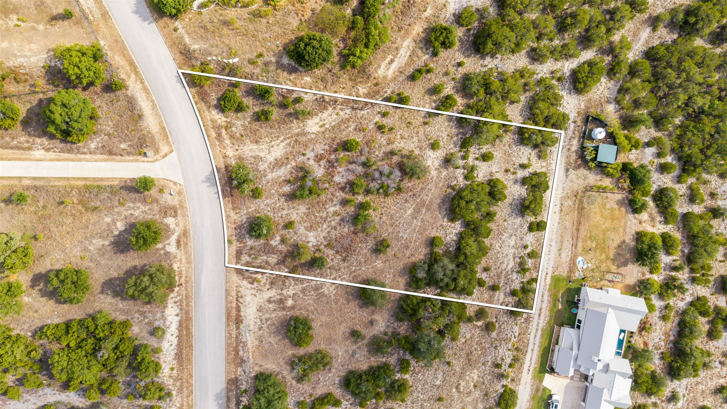 main property photo 10