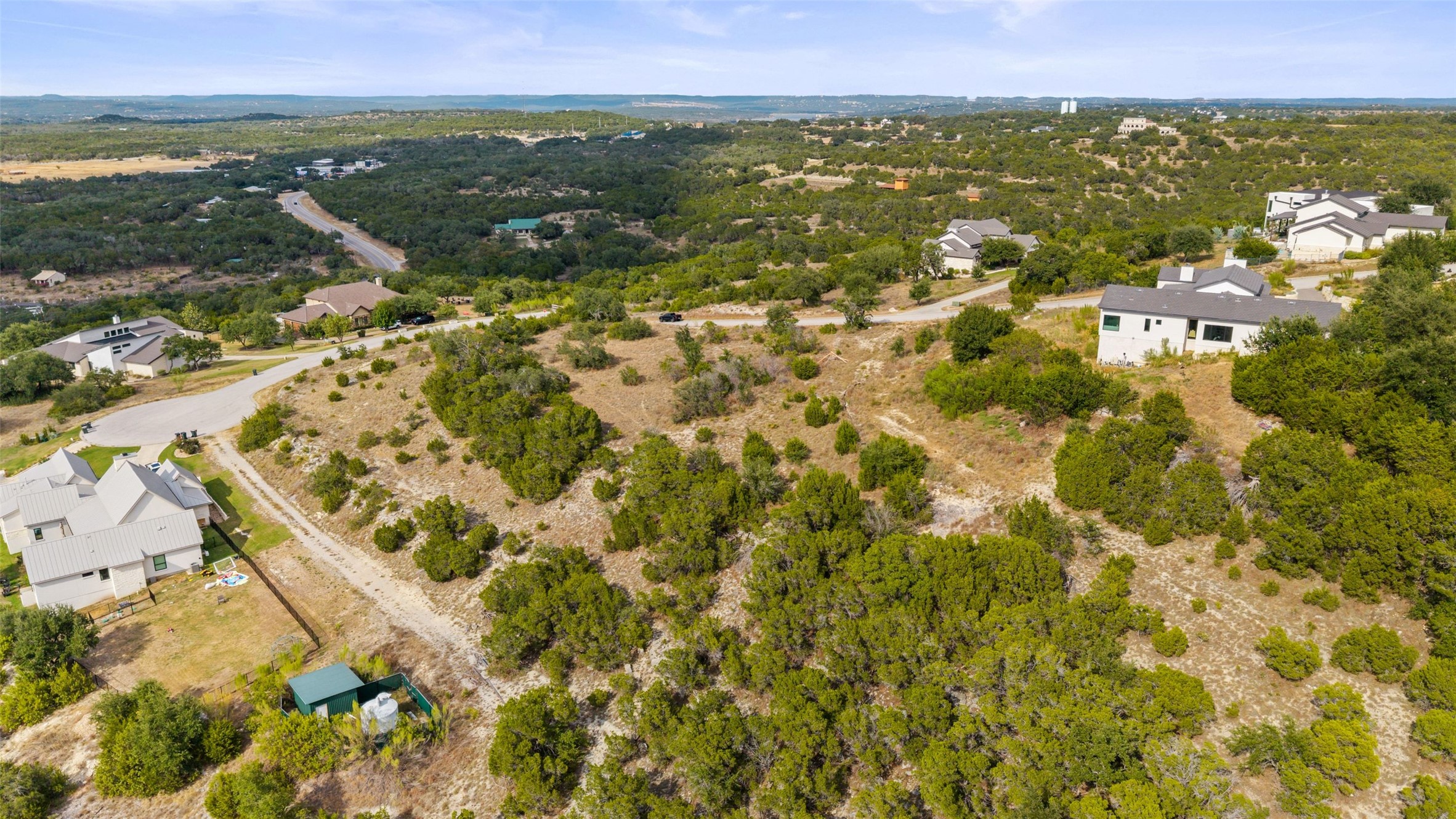 main property photo 13