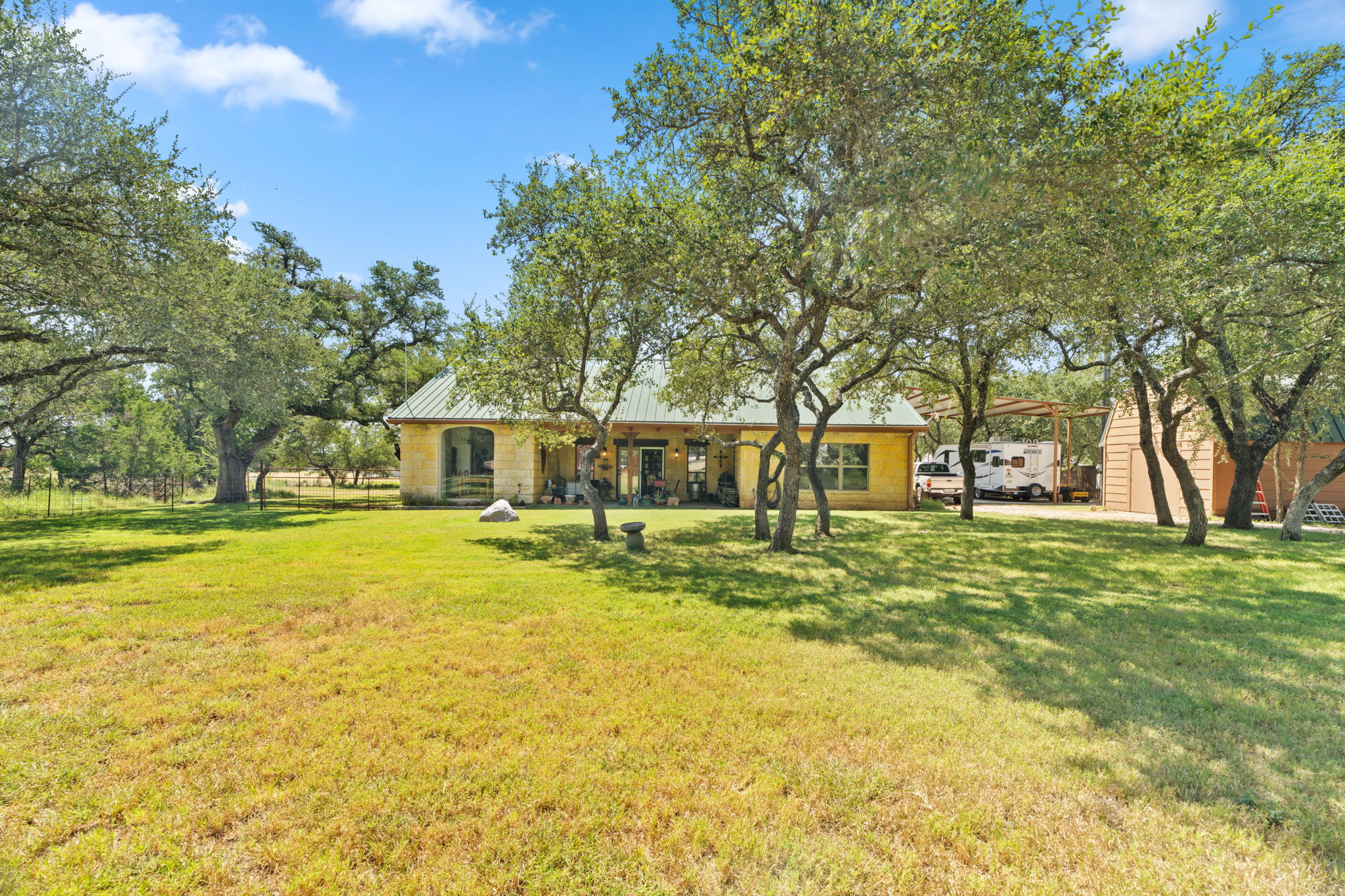 main property photo 19